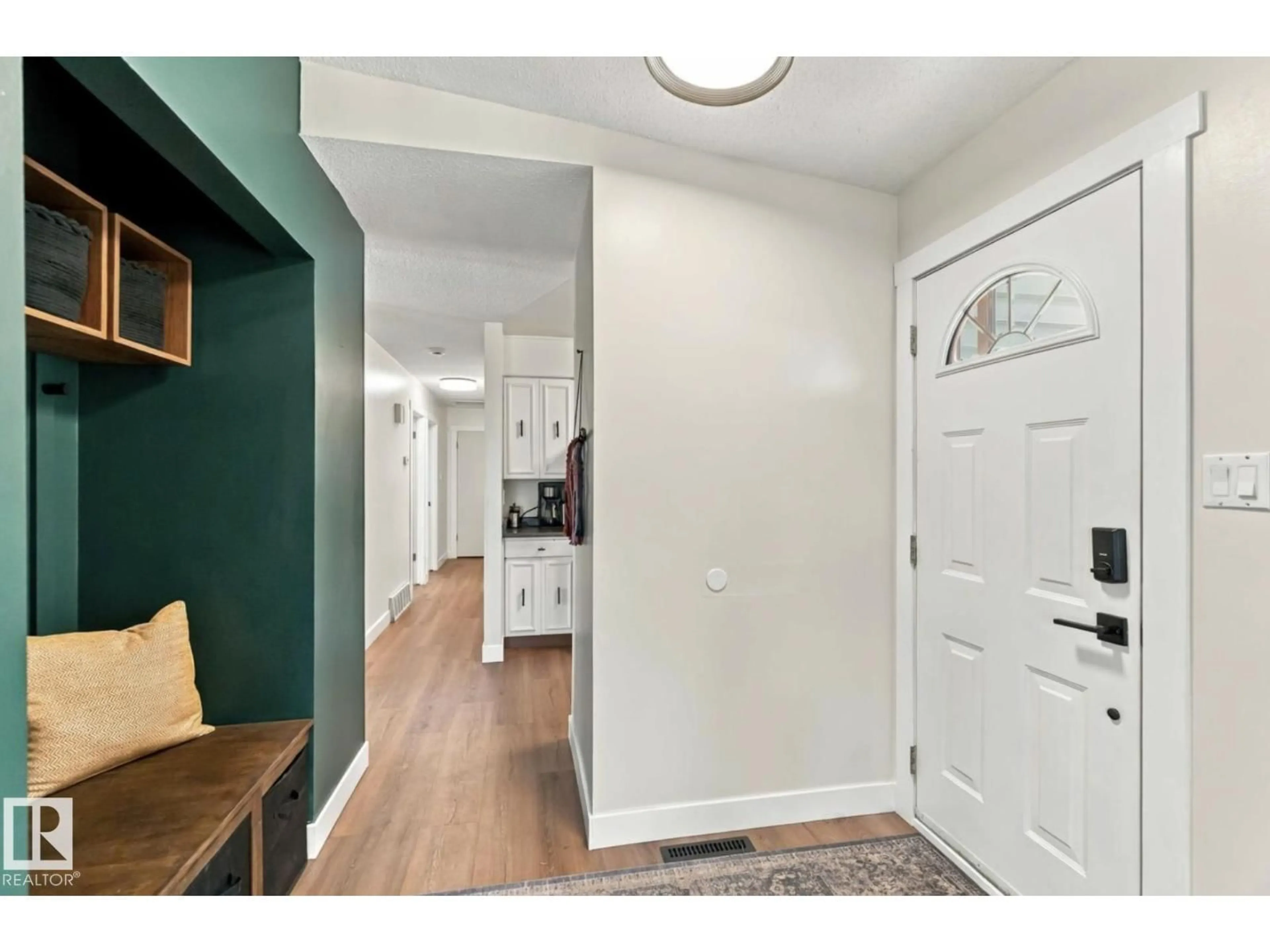Indoor entryway for 65 FAWCETT CR, St. Albert Alberta T8N1W3
