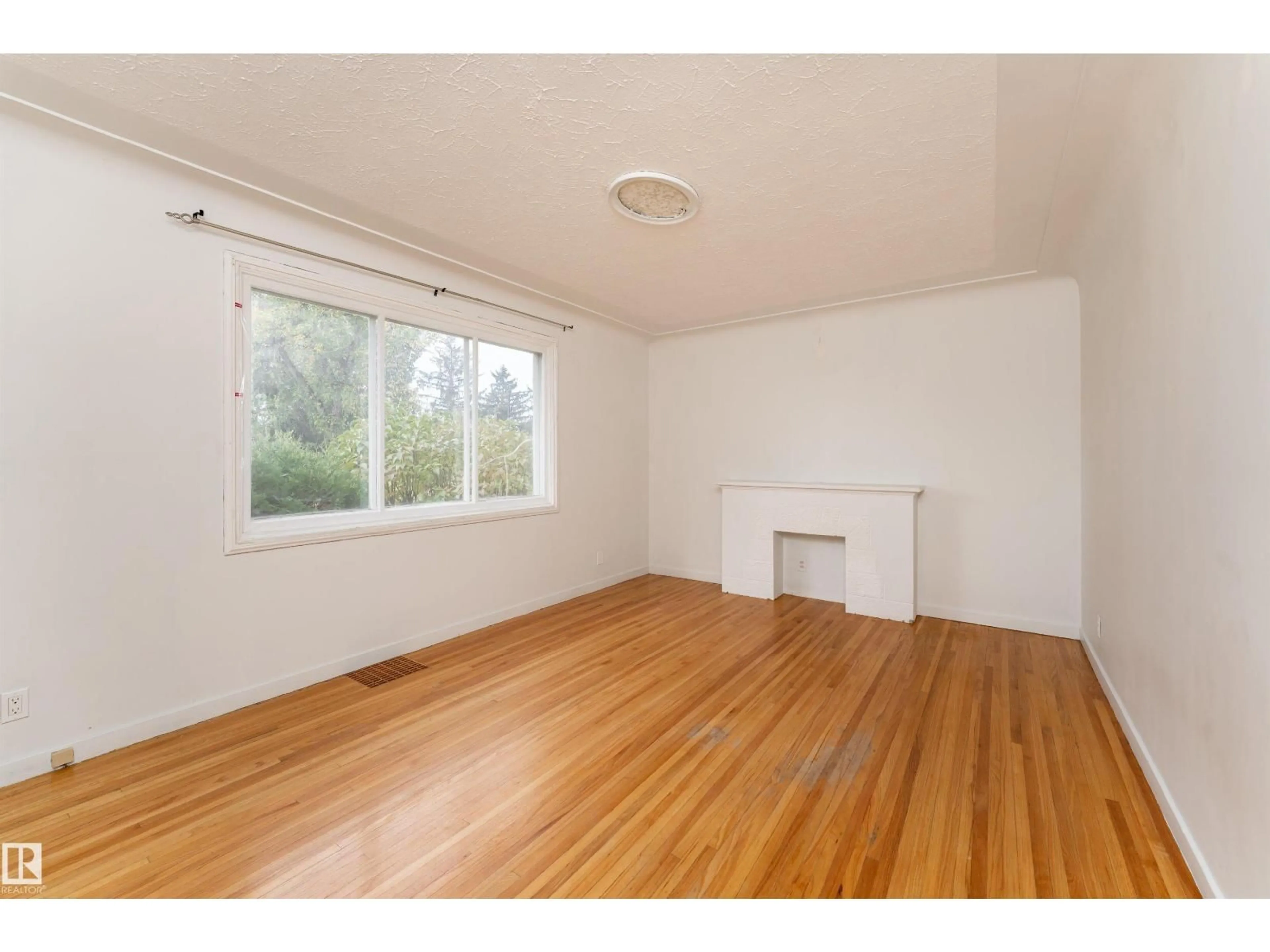 A pic of a room for NW - 10719 132 ST, Edmonton Alberta T5M1C8