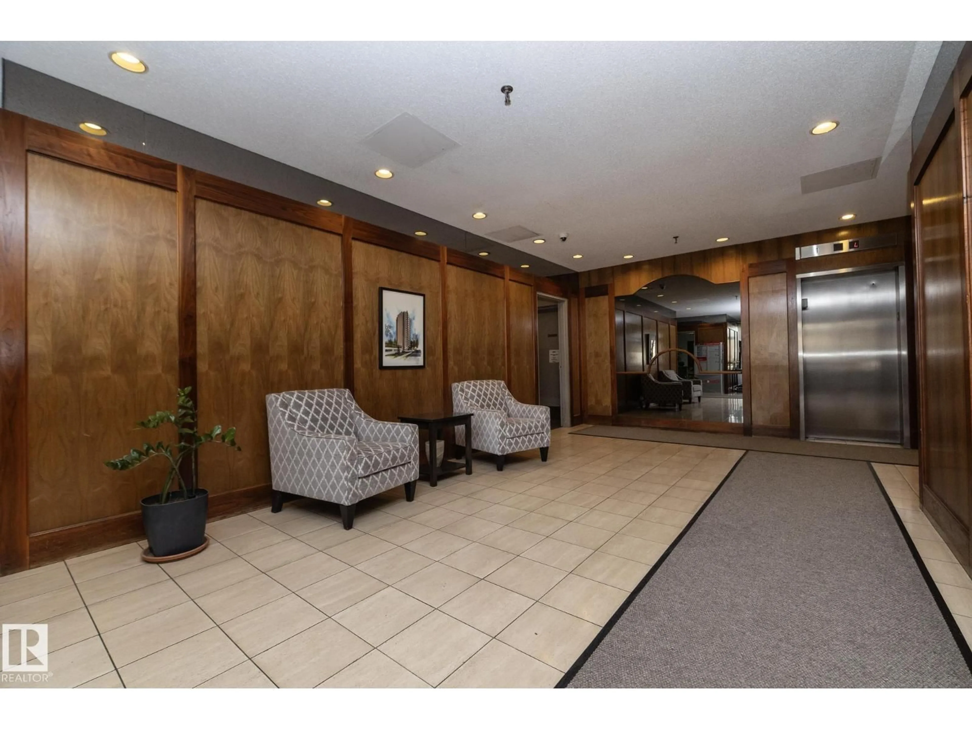 Lobby for #503 - 10025 113 ST, Edmonton Alberta T5K2K8