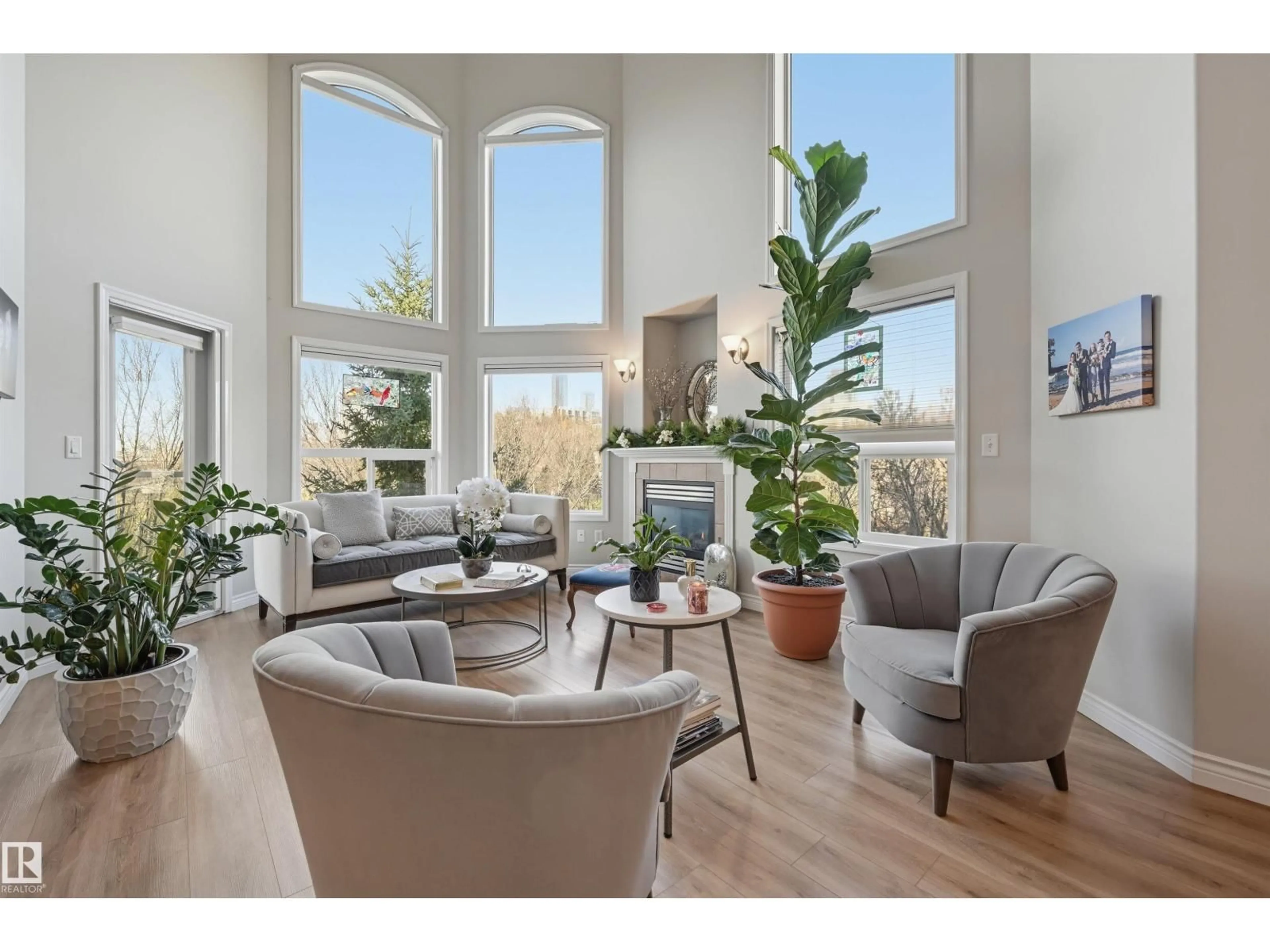 Living room with furniture, unknown for 427 - 9008 99 AV, Edmonton Alberta T5H4M6