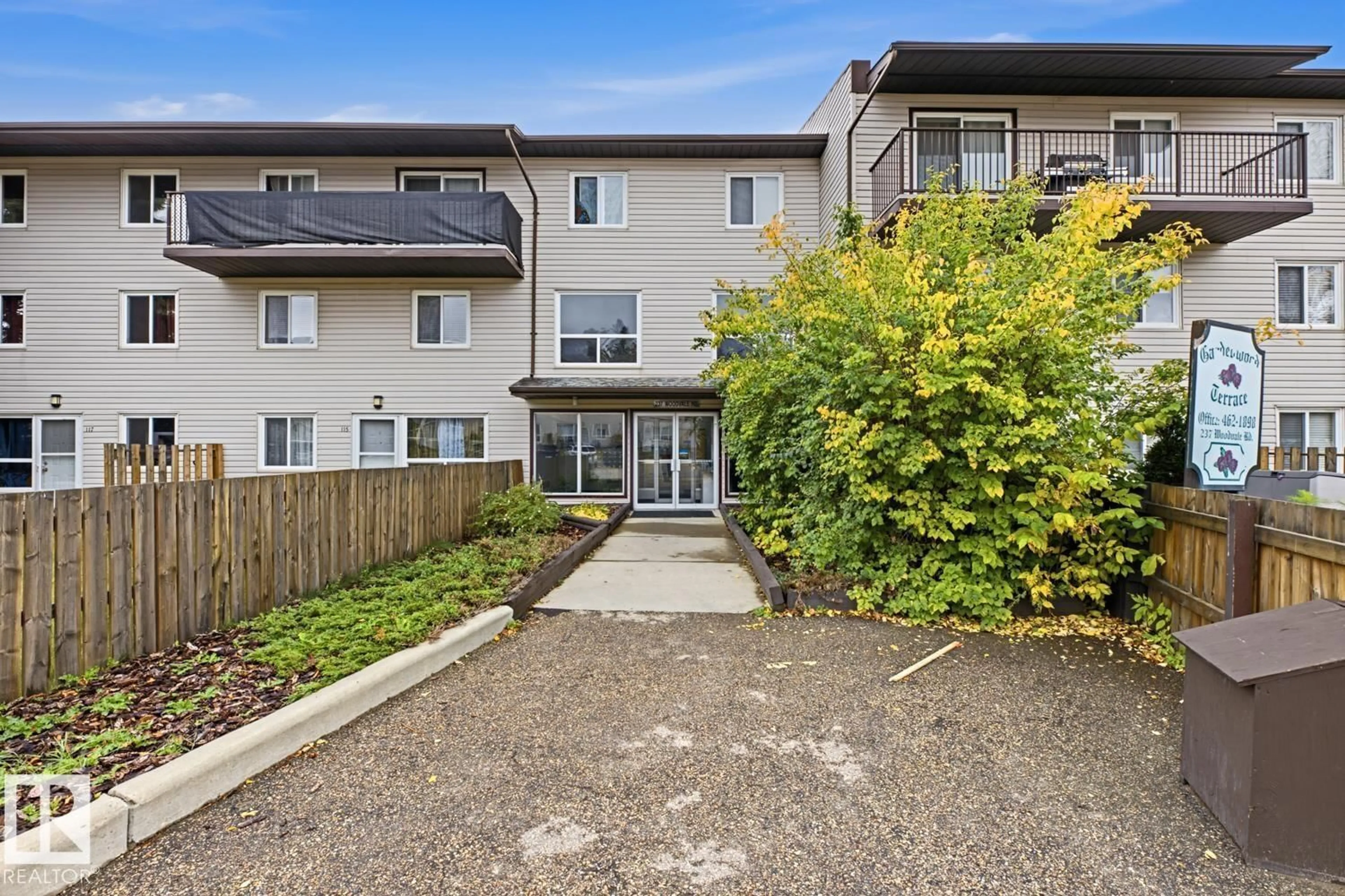 A pic from outside/outdoor area/front of a property/back of a property/a pic from drone, unknown for #204 - 237 WOODVALE RD, Edmonton Alberta T6L1G7