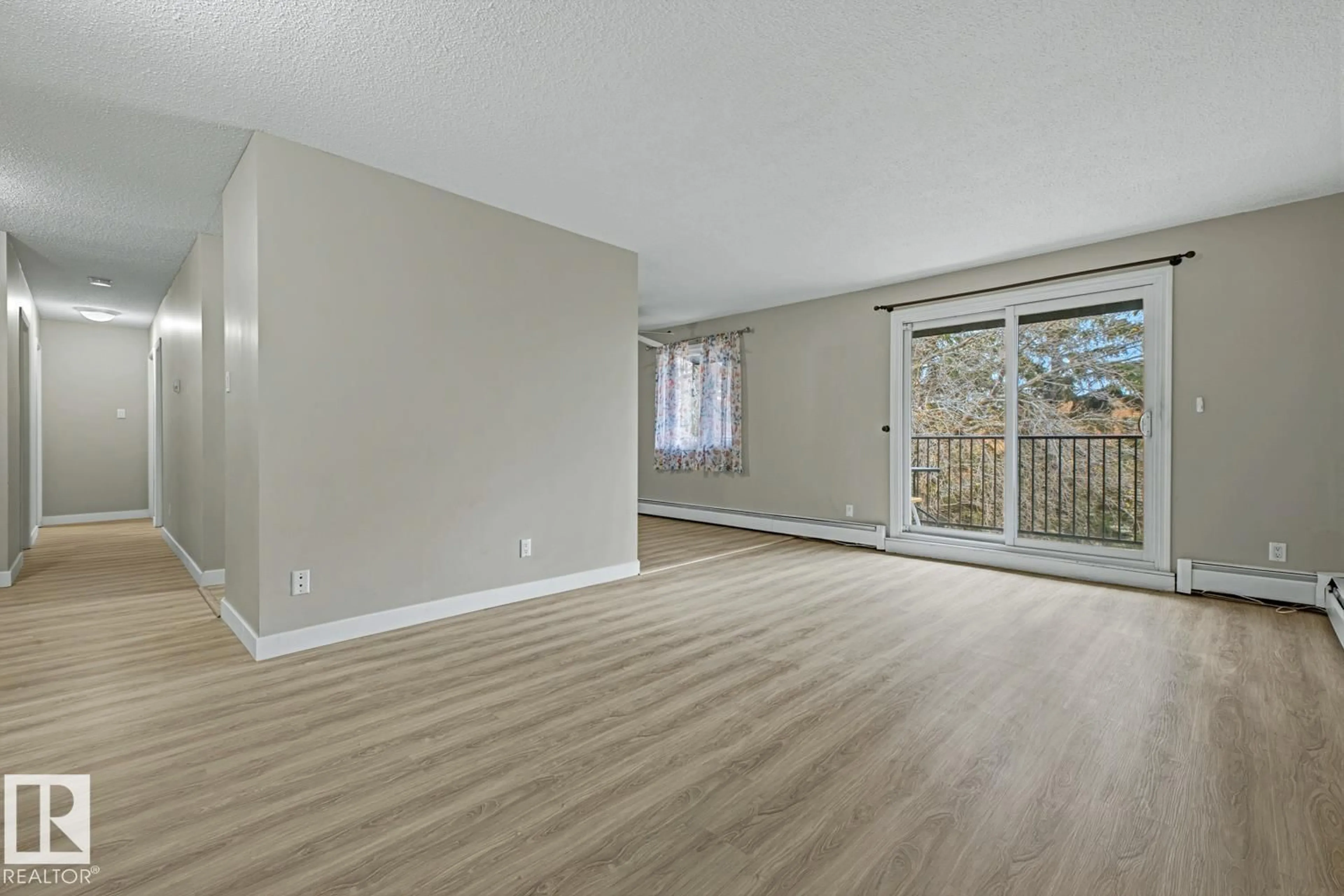 A pic of a room for #204 - 237 WOODVALE RD, Edmonton Alberta T6L1G7