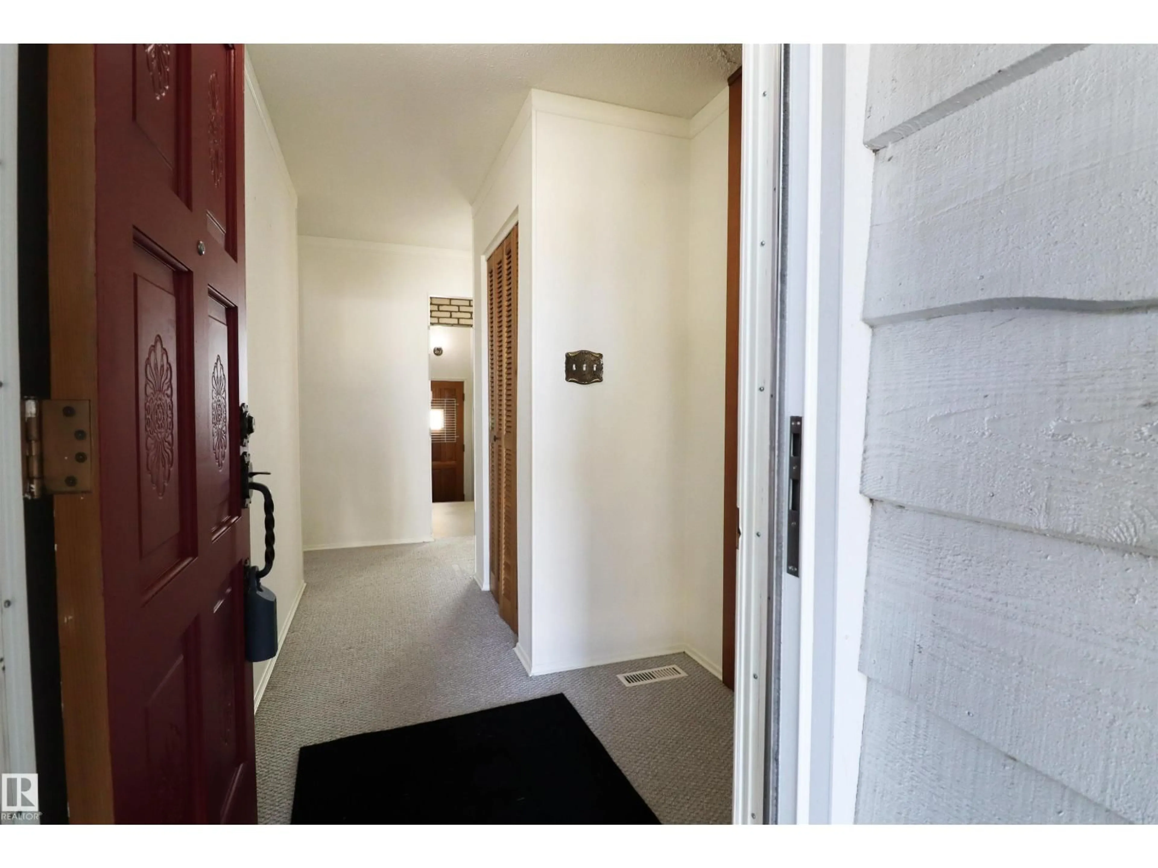 Indoor entryway for 9527 151 AV, Edmonton Alberta T5E2R2