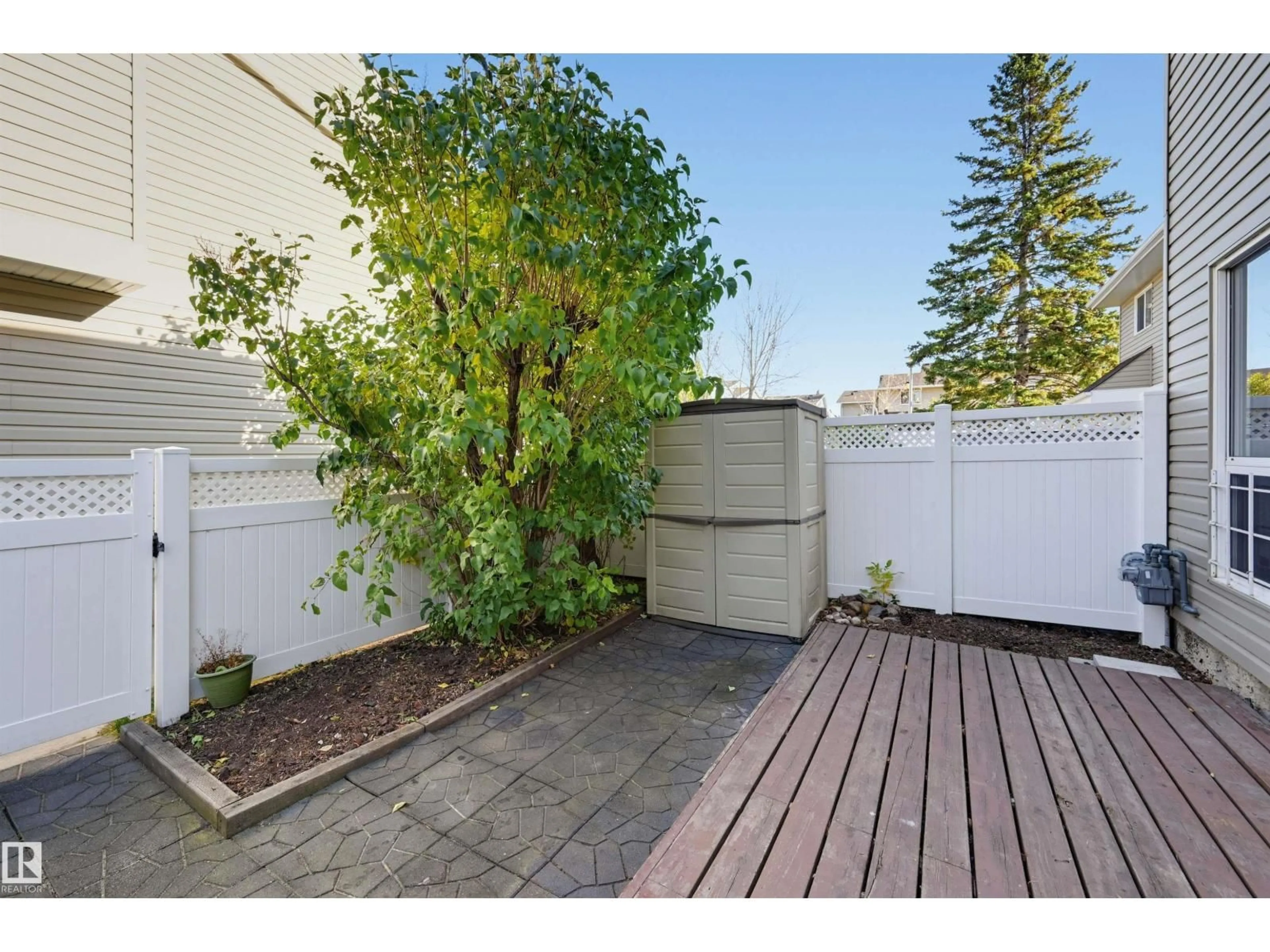 Patio, street for 15107 54 ST, Edmonton Alberta T5A3N9