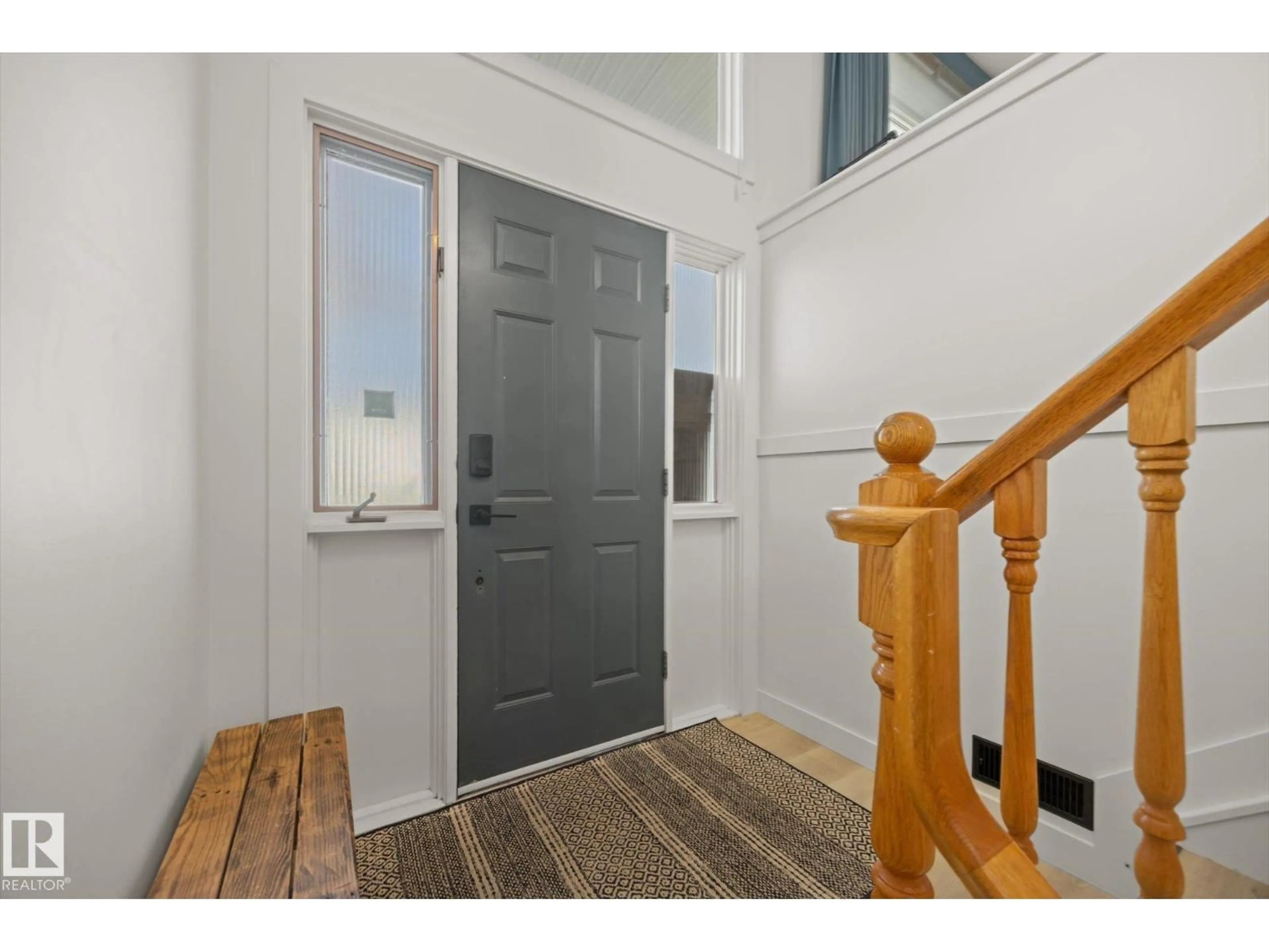 Indoor entryway for 6223 147 AV, Edmonton Alberta T5A1T6