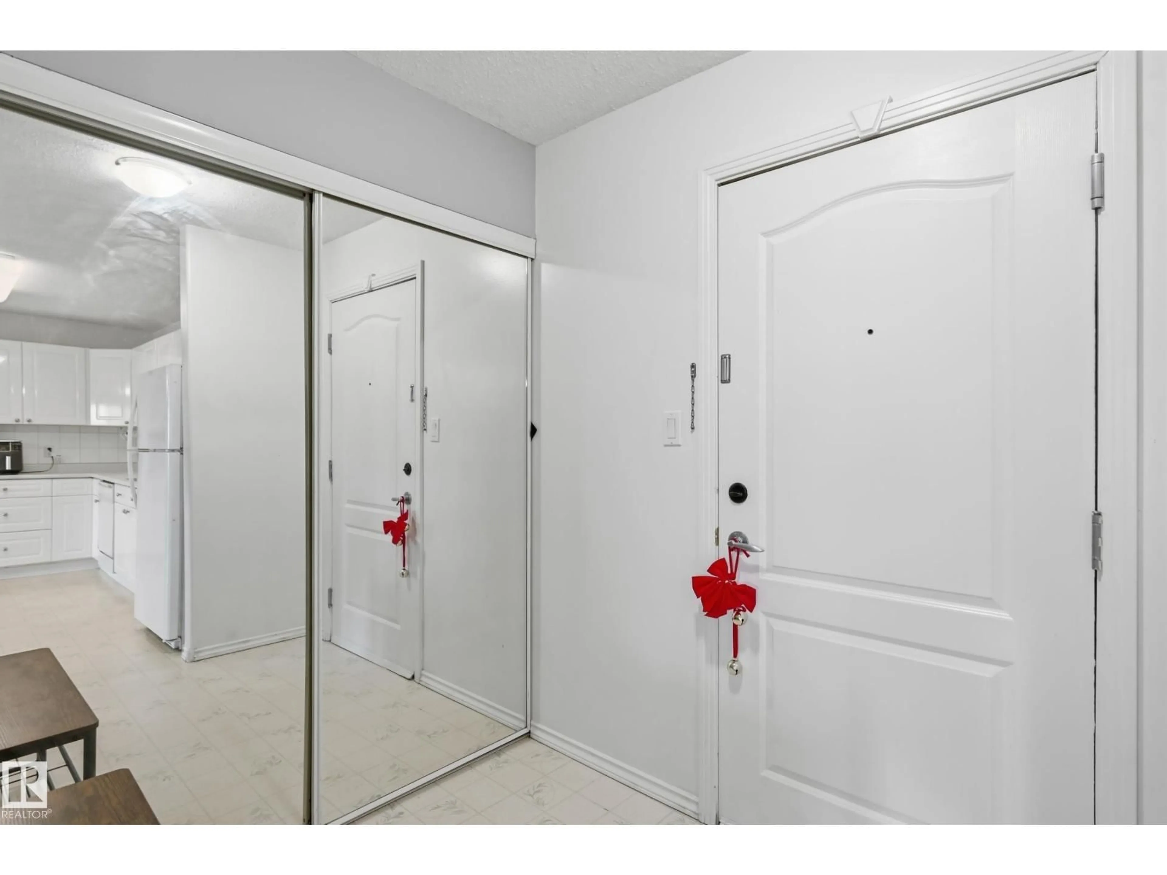 Unknown for #302 - 592 HOOKE RD, Edmonton Alberta T5A5H2