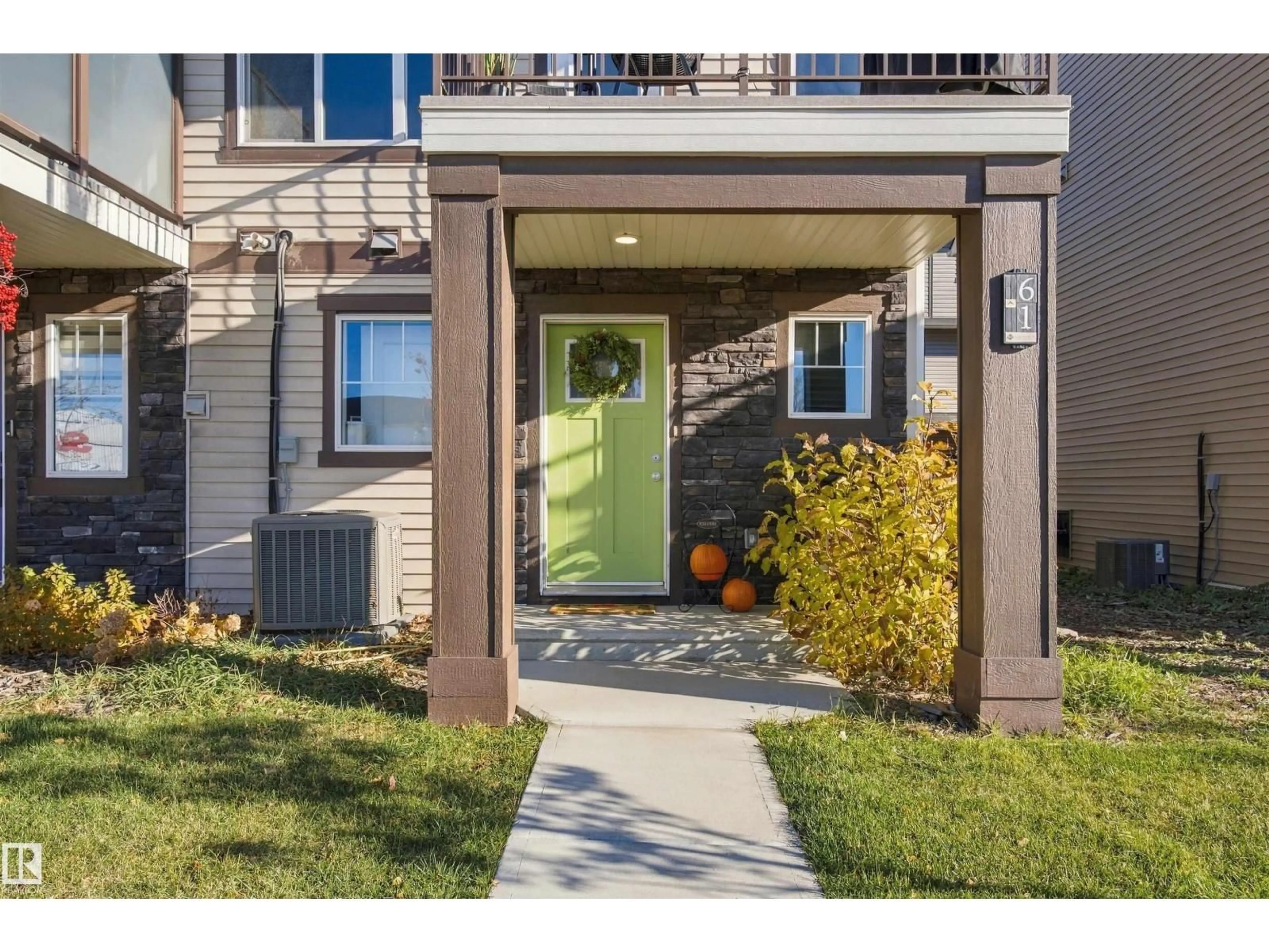 Indoor entryway for 61 MCLAUGHLIN DR, Spruce Grove Alberta T7X0E1