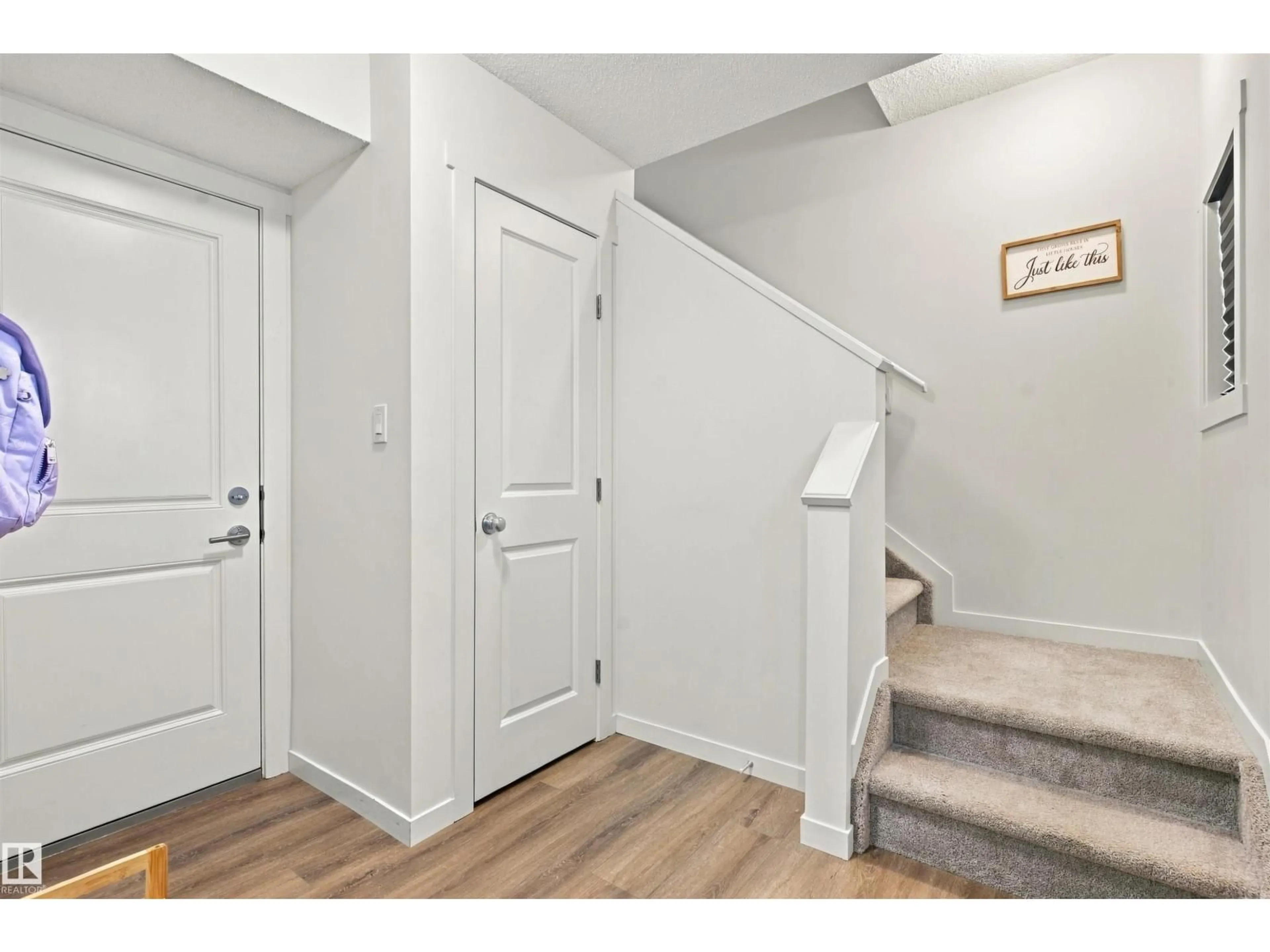 Indoor entryway for 61 MCLAUGHLIN DR, Spruce Grove Alberta T7X0E1
