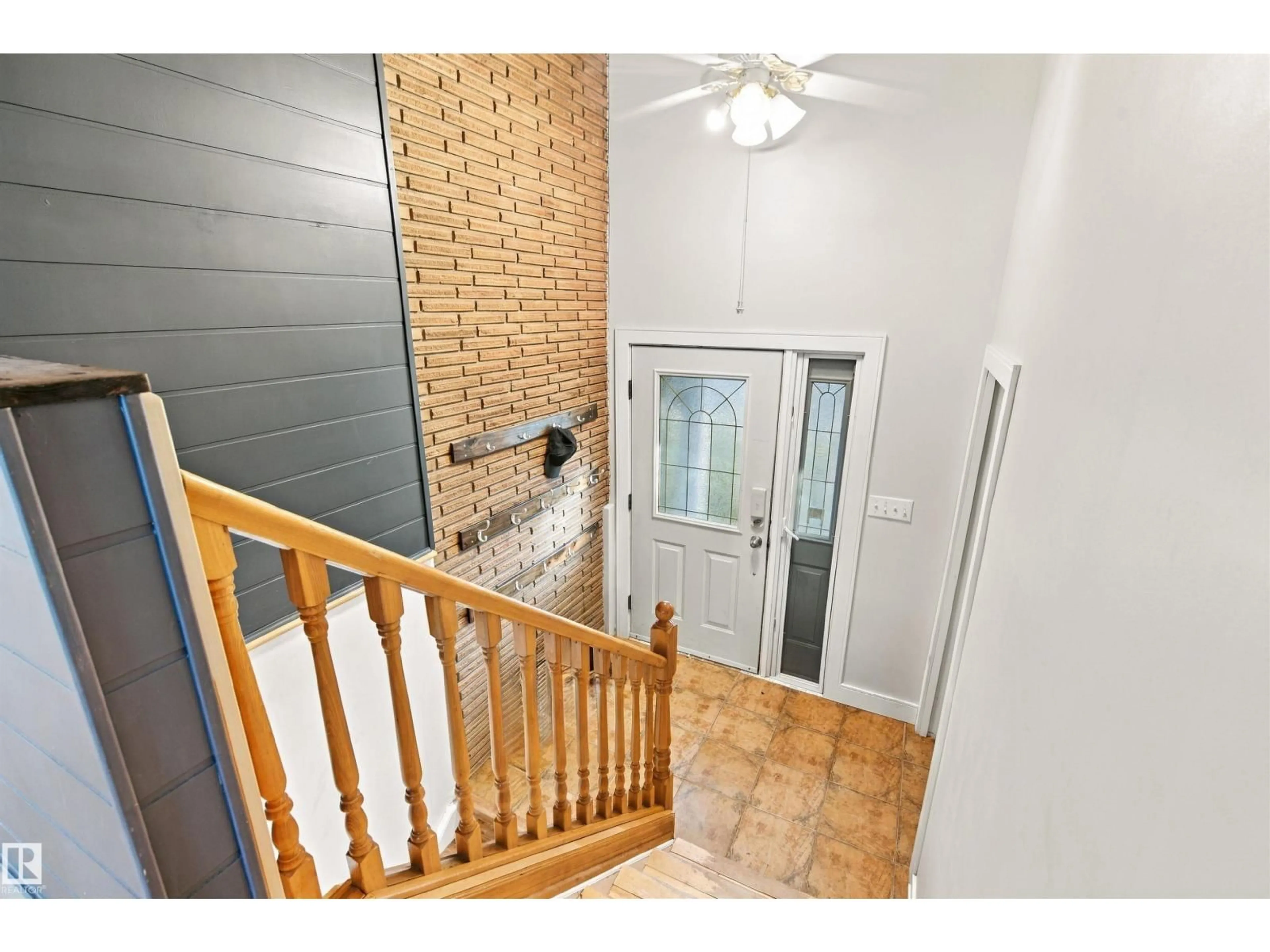 Indoor entryway for 5708 47 AV, Cold Lake Alberta T9M1T9