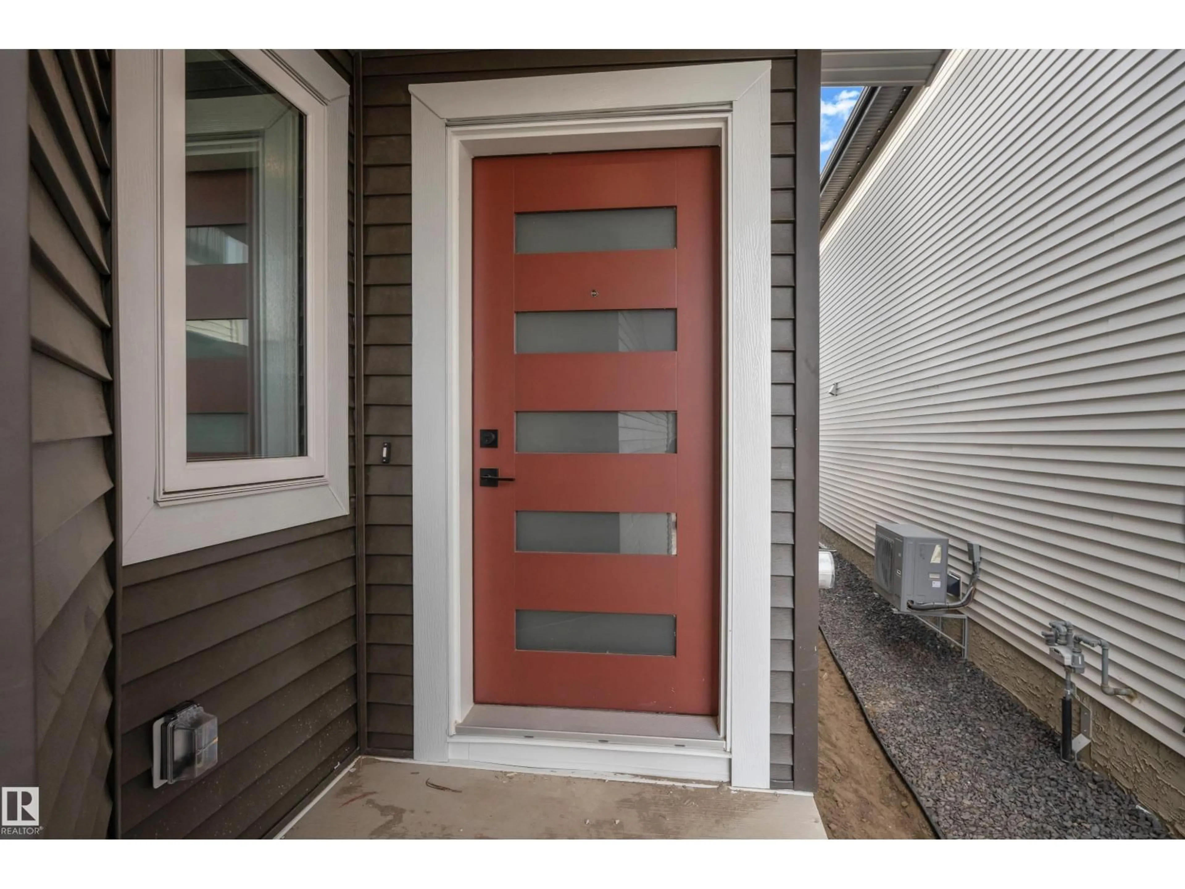 Indoor entryway for 3 GRAYSON GR, Stony Plain Alberta T7Z0P3