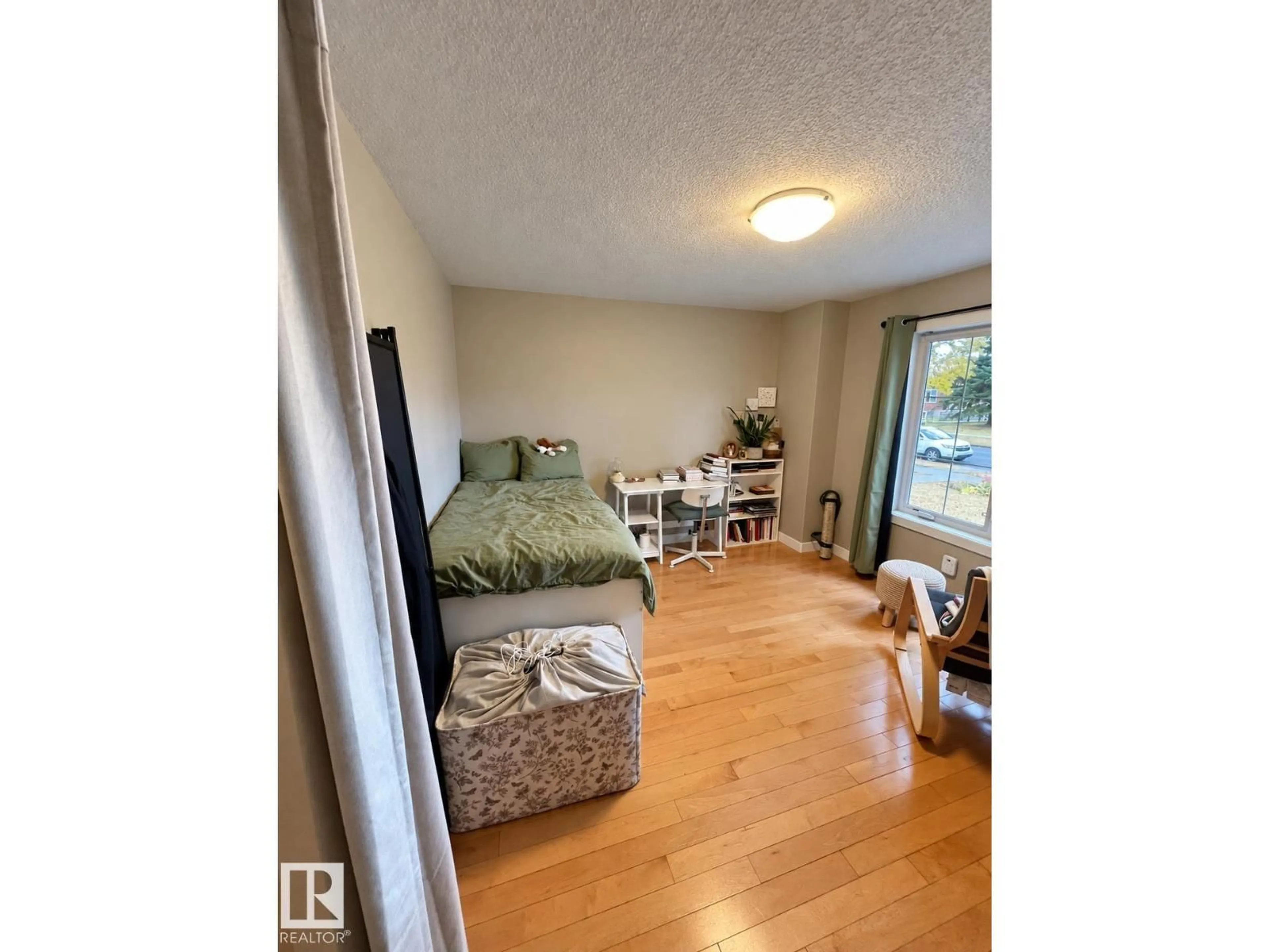 A pic of a room for 12041 103 ST, Edmonton Alberta T5G2J7