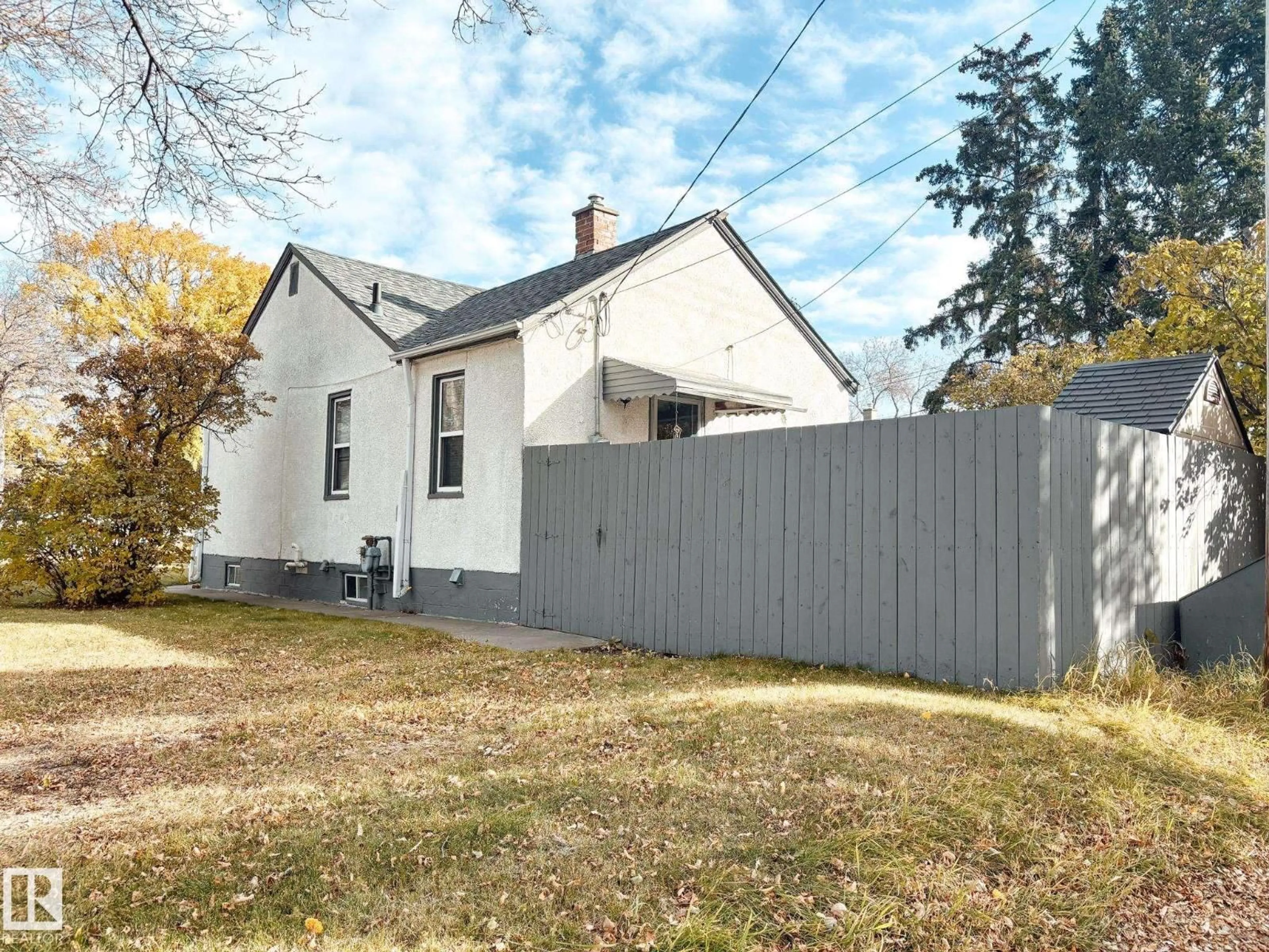 Unknown for 11448 65 ST, Edmonton Alberta T5W4K8