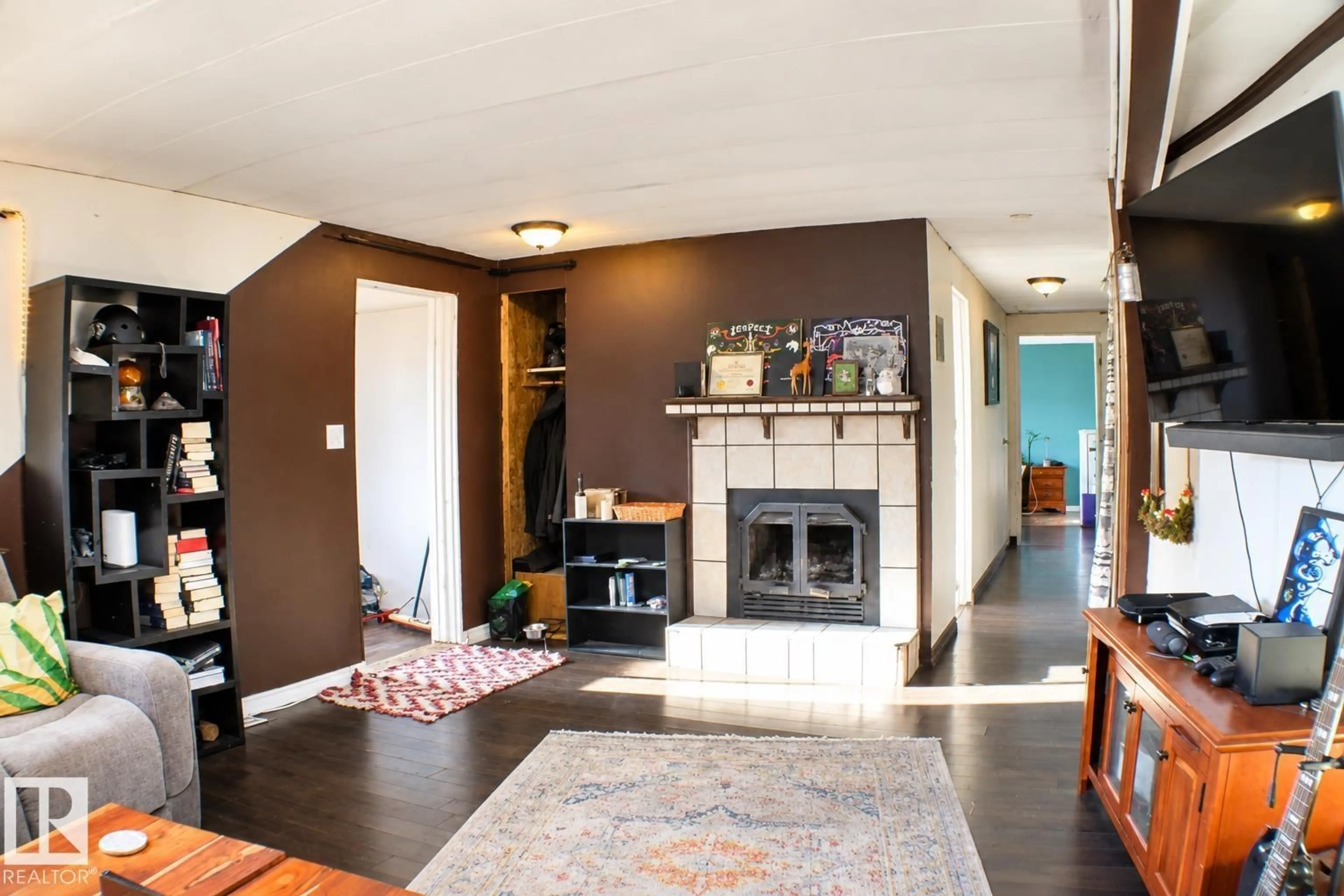 Indoor entryway for 11 WILLOW PARK ESTATE, Leduc Alberta T9E5P9