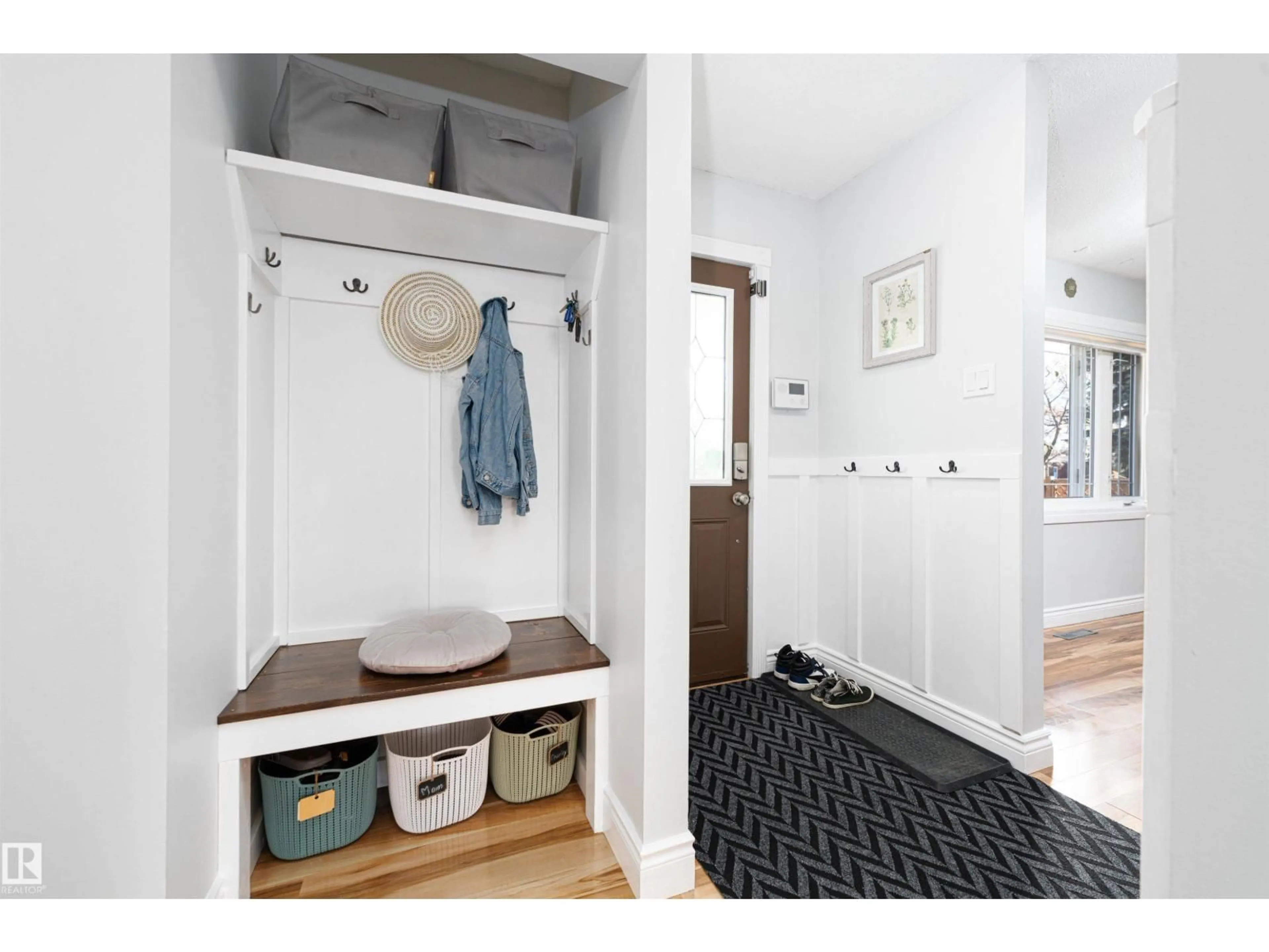 Indoor entryway for 9108 97 ST, Fort Saskatchewan Alberta T8L1S7