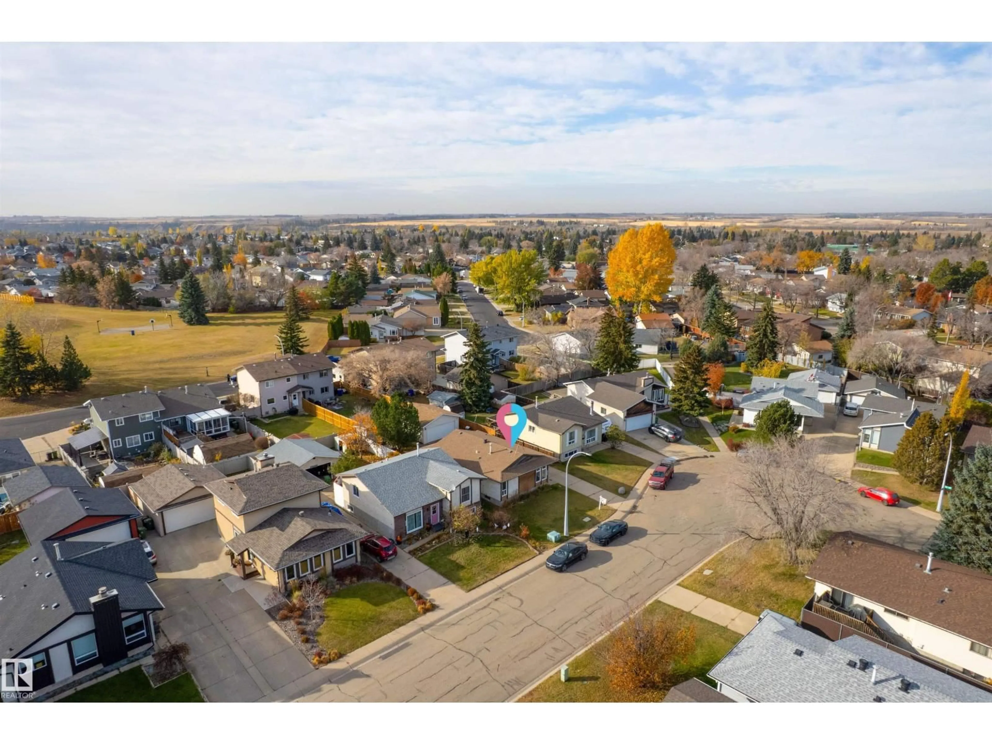 A pic from outside/outdoor area/front of a property/back of a property/a pic from drone, street for 9224 82 ST, Fort Saskatchewan Alberta T8L3P2