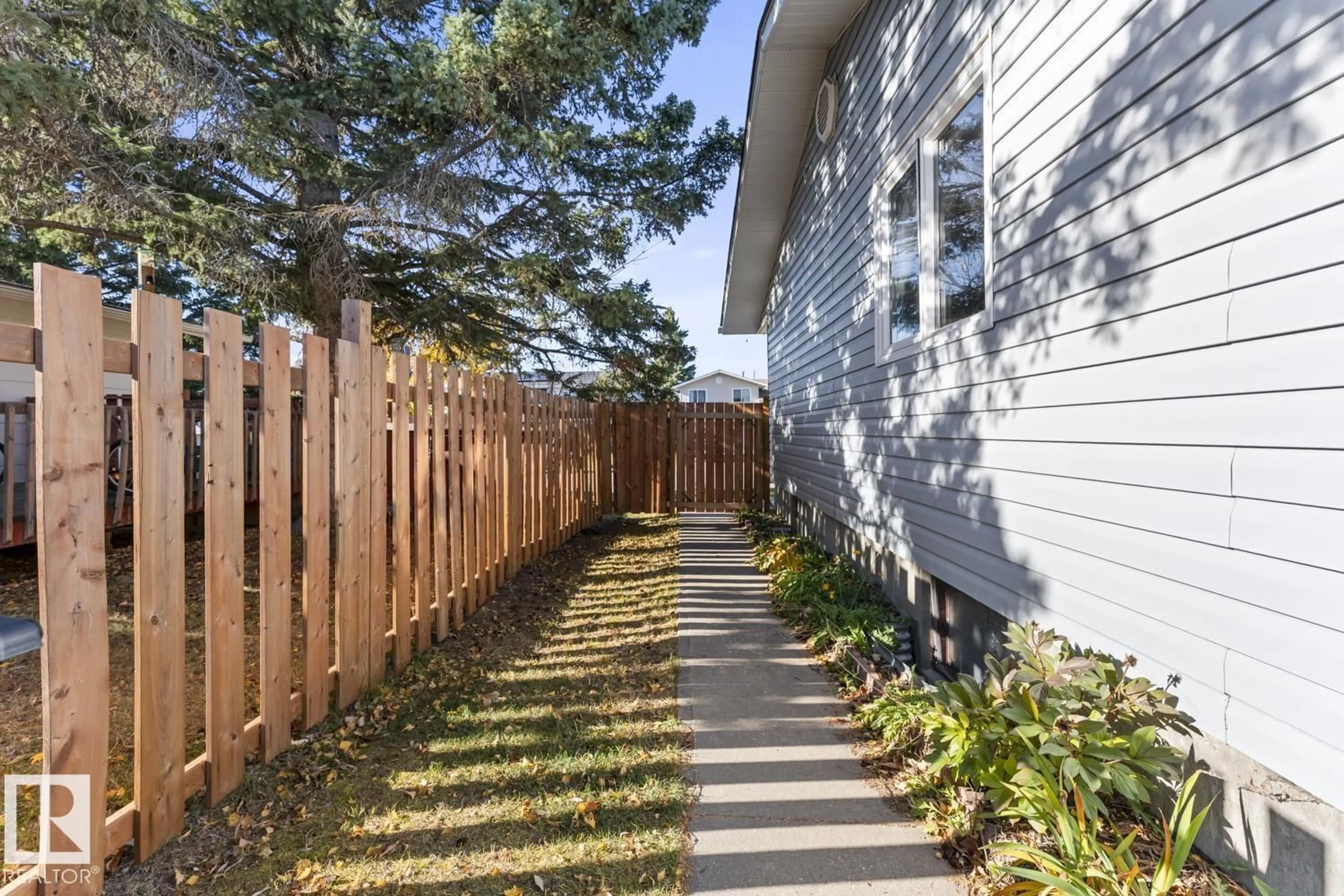 Patio, street for 5019 45 ST, Cold Lake Alberta T9M1Z2
