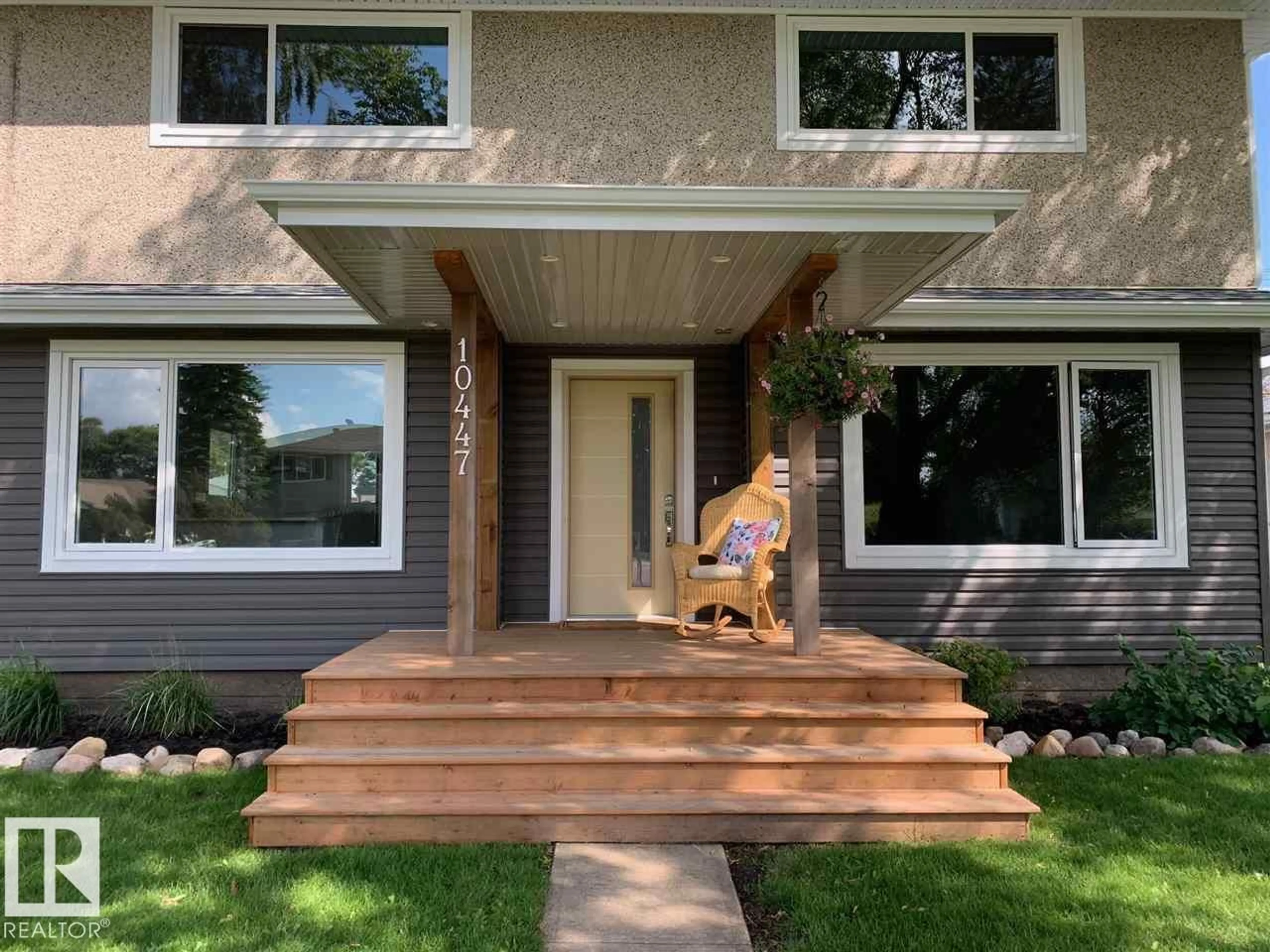Unknown for 10447 52 ST NW, Edmonton Alberta T6A2G9