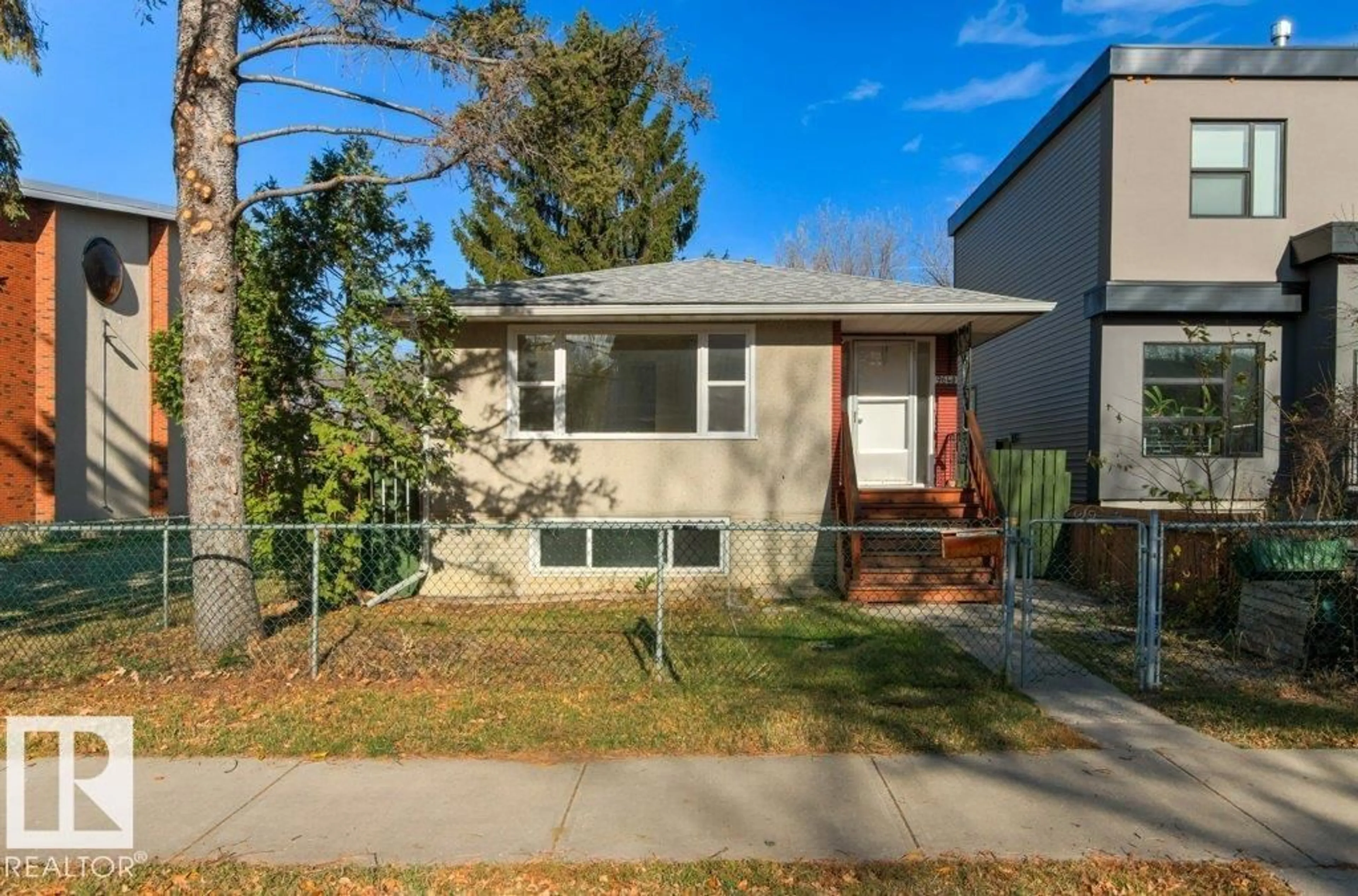 Unknown for 9640 74 AV, Edmonton Alberta T6E1E6