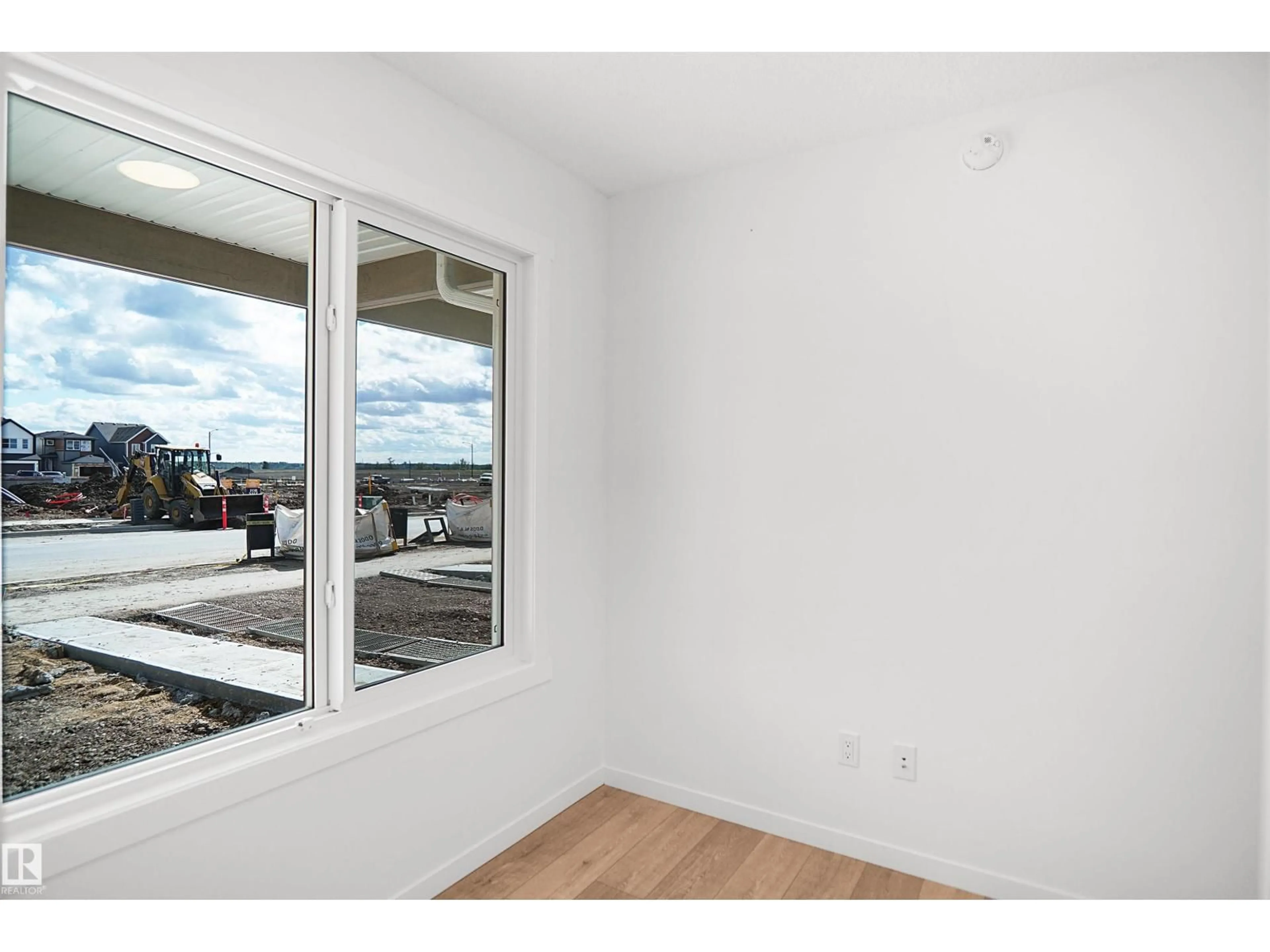 A pic of a room for 5174 RIVER'S EDGE WY, Edmonton Alberta T6M3B5