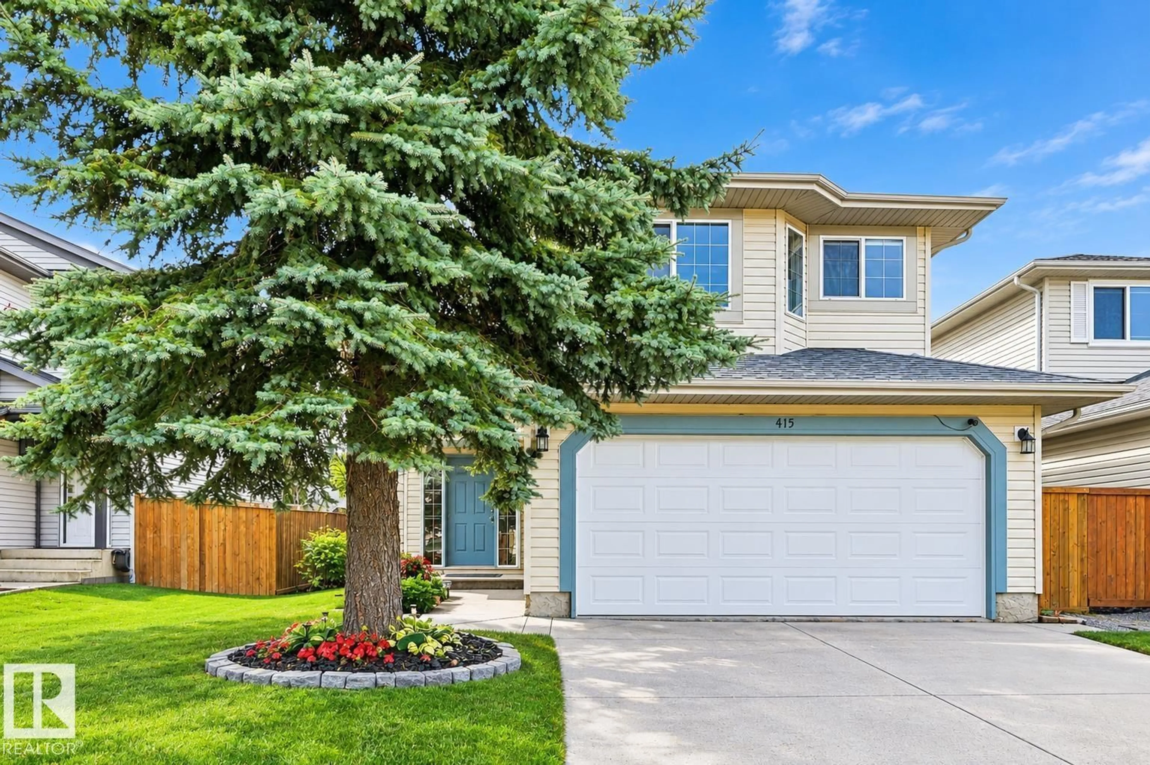 Home with vinyl exterior material, street for 415 WILLIAMS CO, Edmonton Alberta T6T1N5