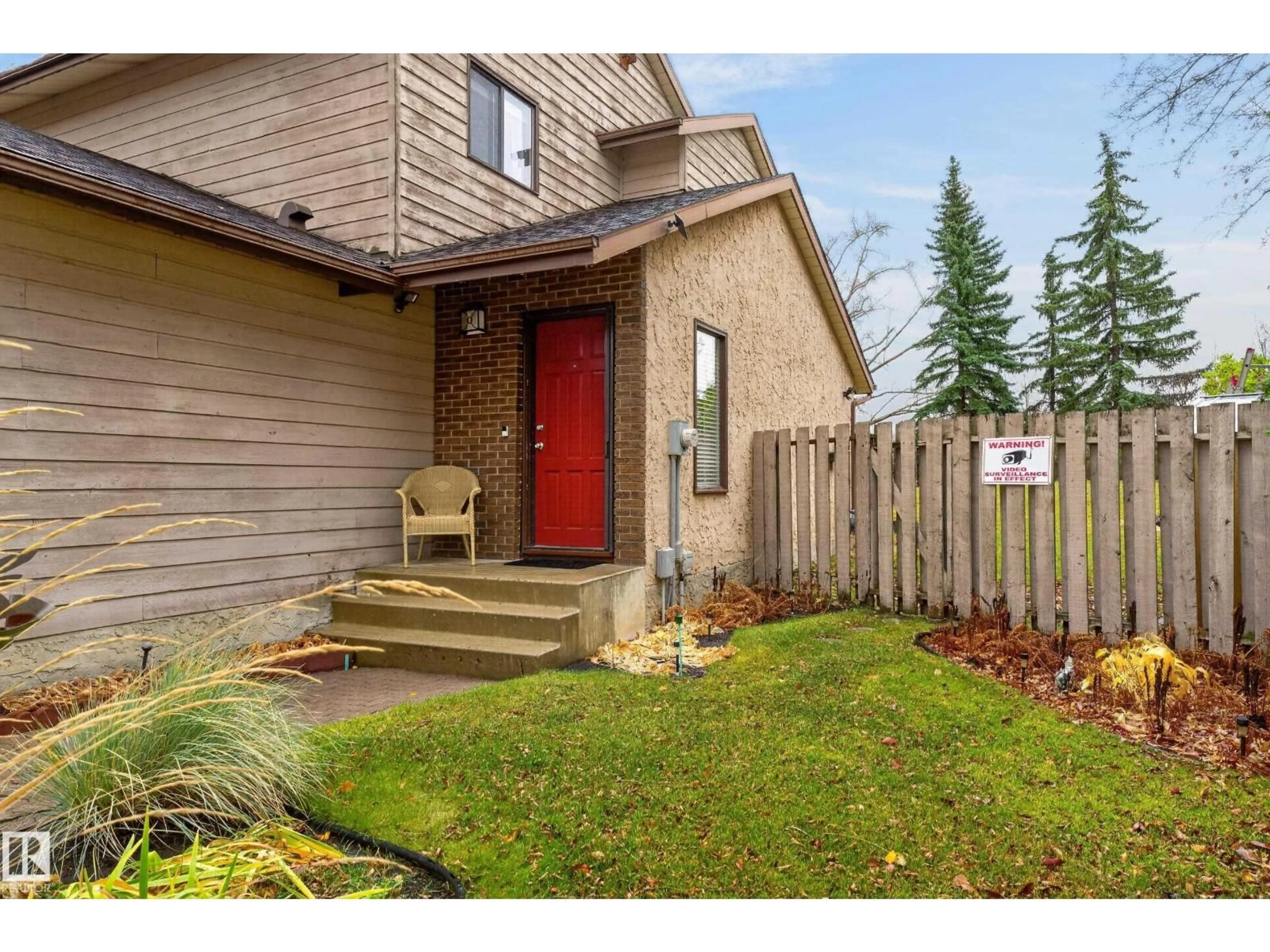 Unknown for 12047 25 AV, Edmonton Alberta T6J4G6