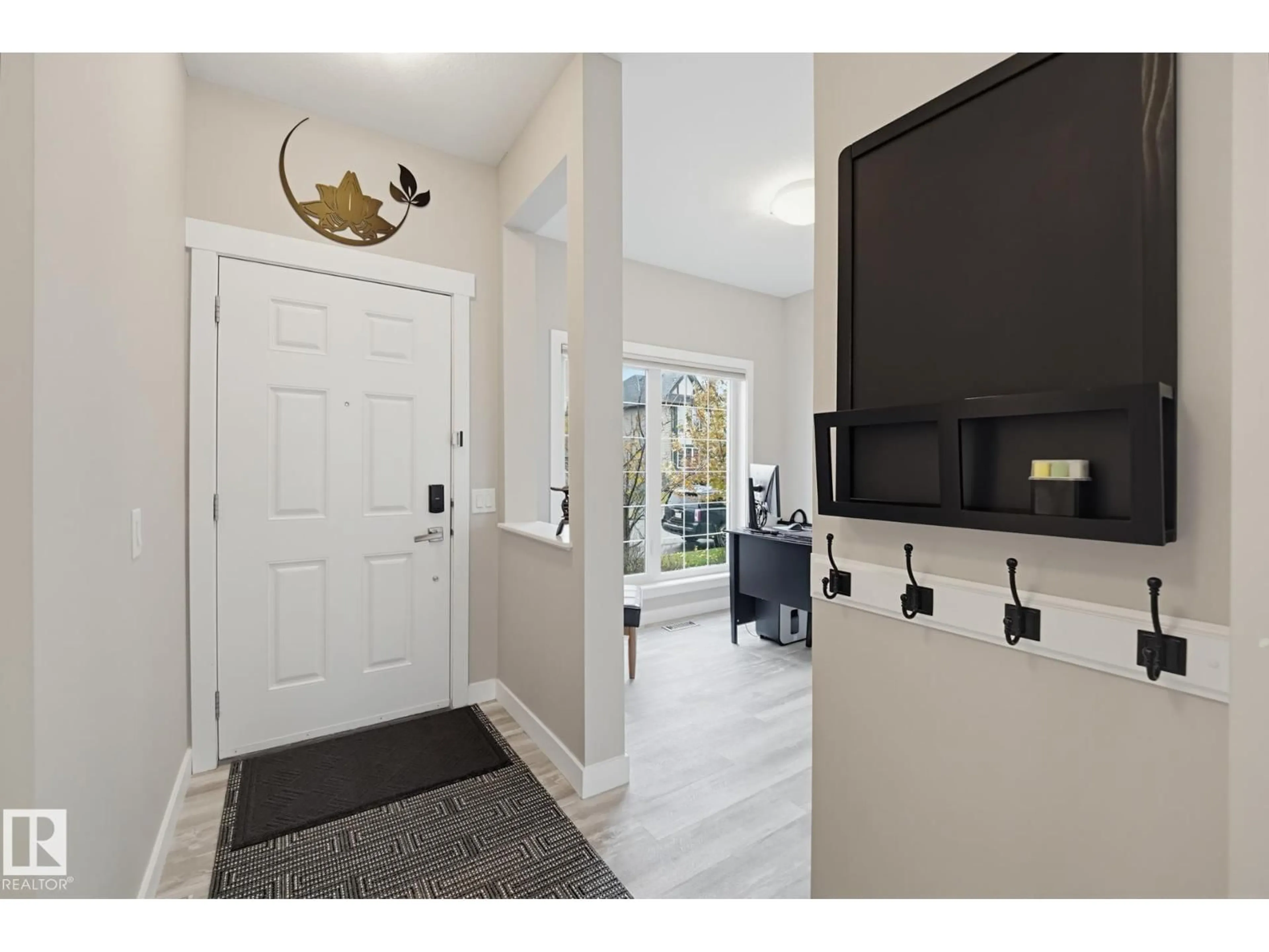 Indoor entryway for 3480 CUTLER CR, Edmonton Alberta T6W2B3