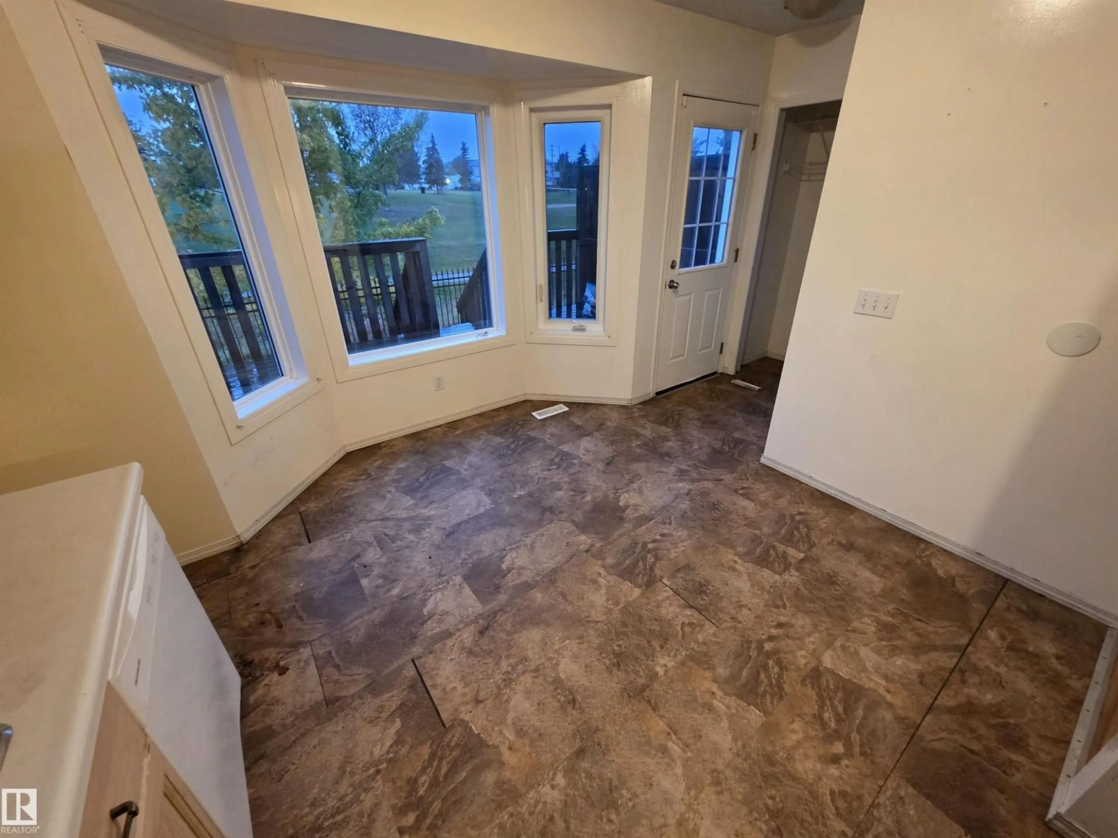 A pic of a room for 136 5 ABERDEEN WY, Stony Plain Alberta T7Z1N1