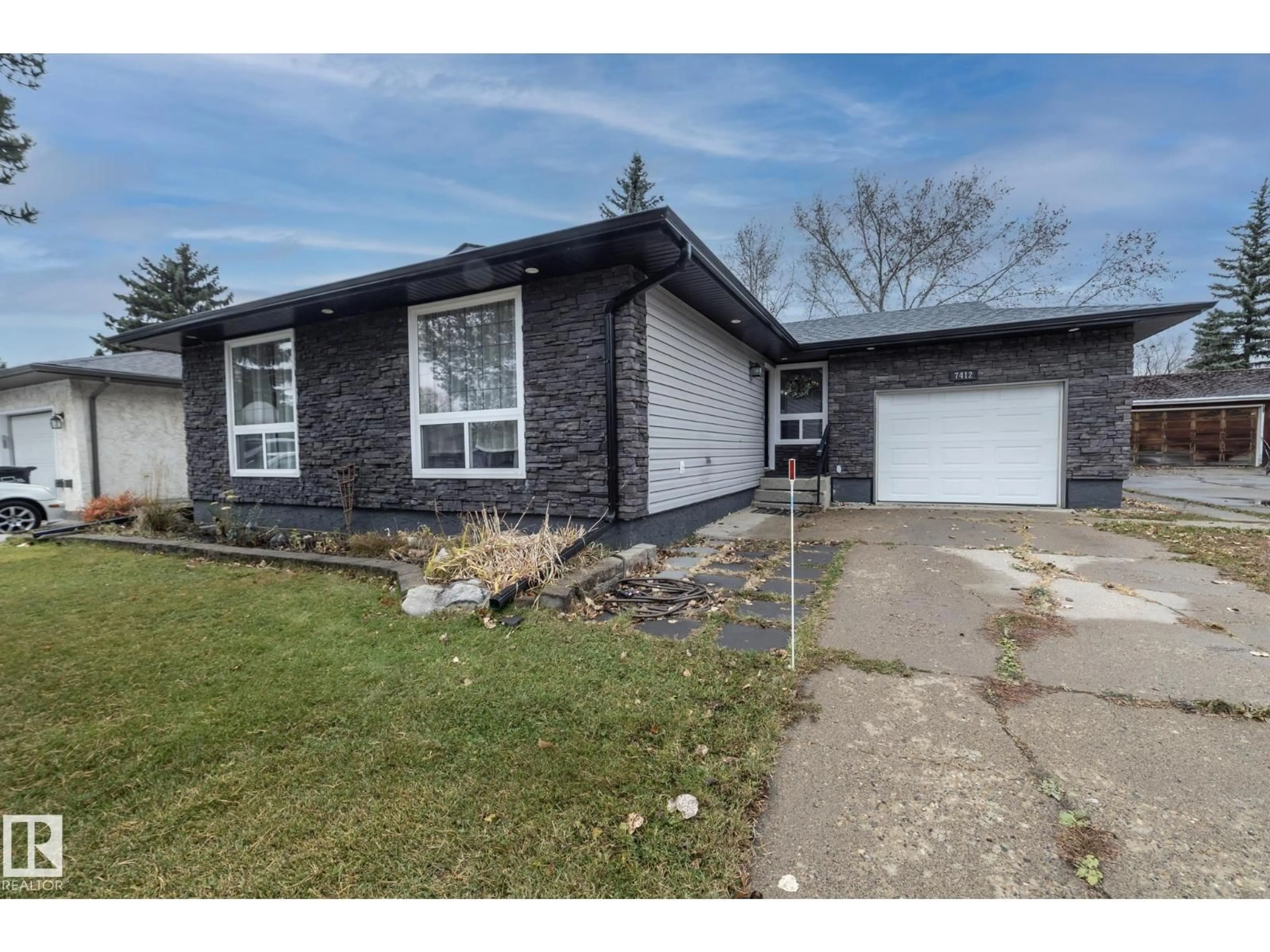Unknown for 7412 33 AV, Edmonton Alberta T6K1J4