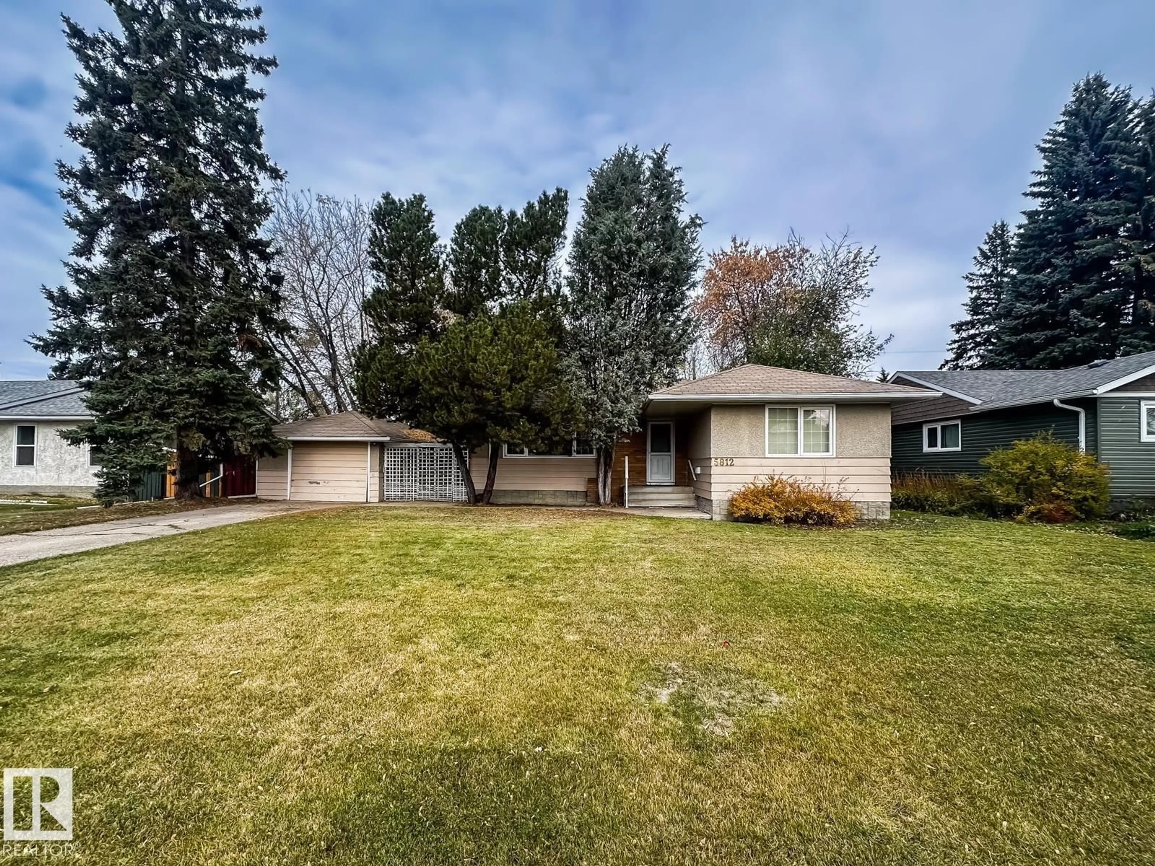 Unknown for 5812 105 AV NW, Edmonton Alberta T6A1A6