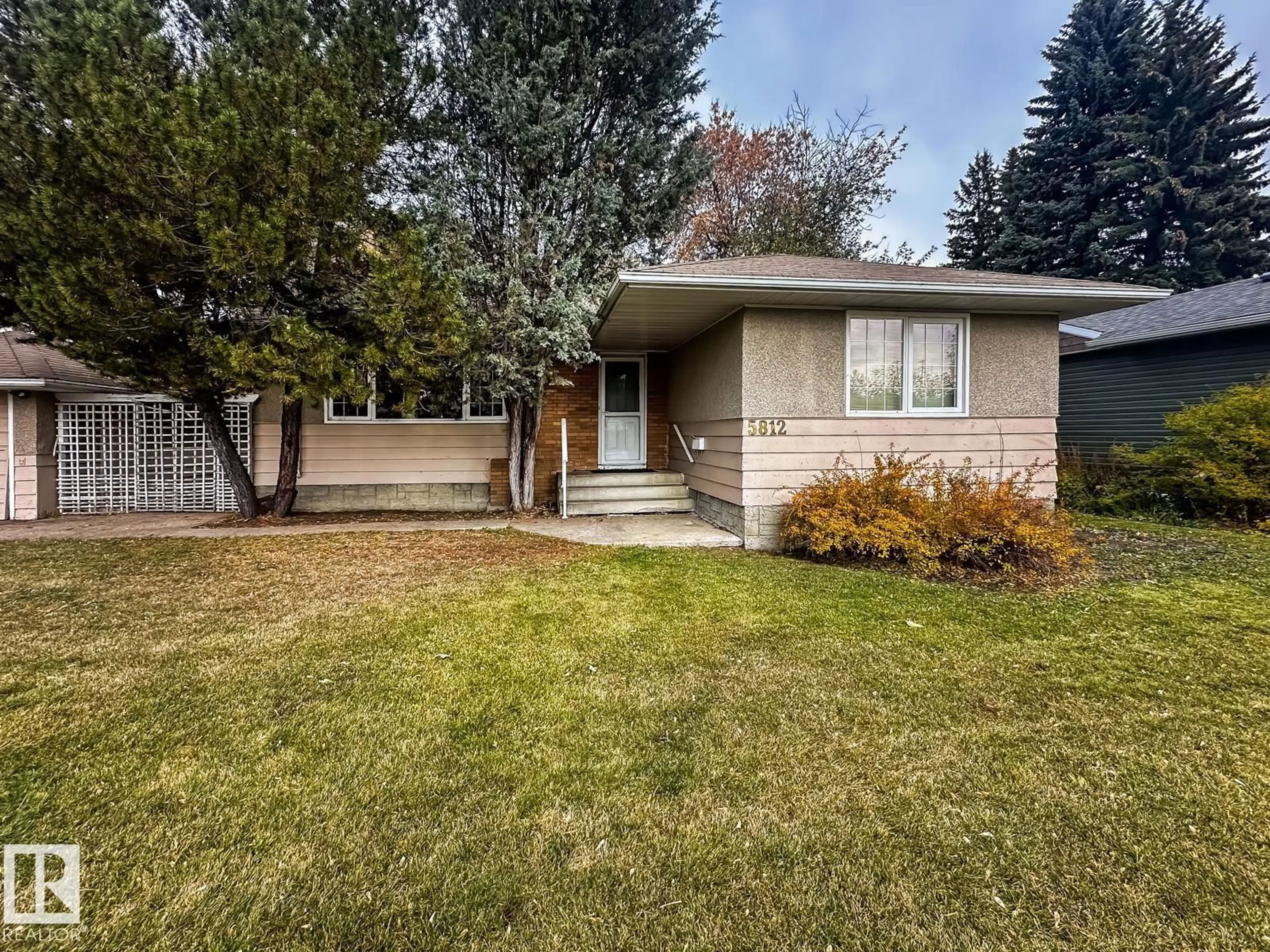 Unknown for 5812 105 AV NW, Edmonton Alberta T6A1A6