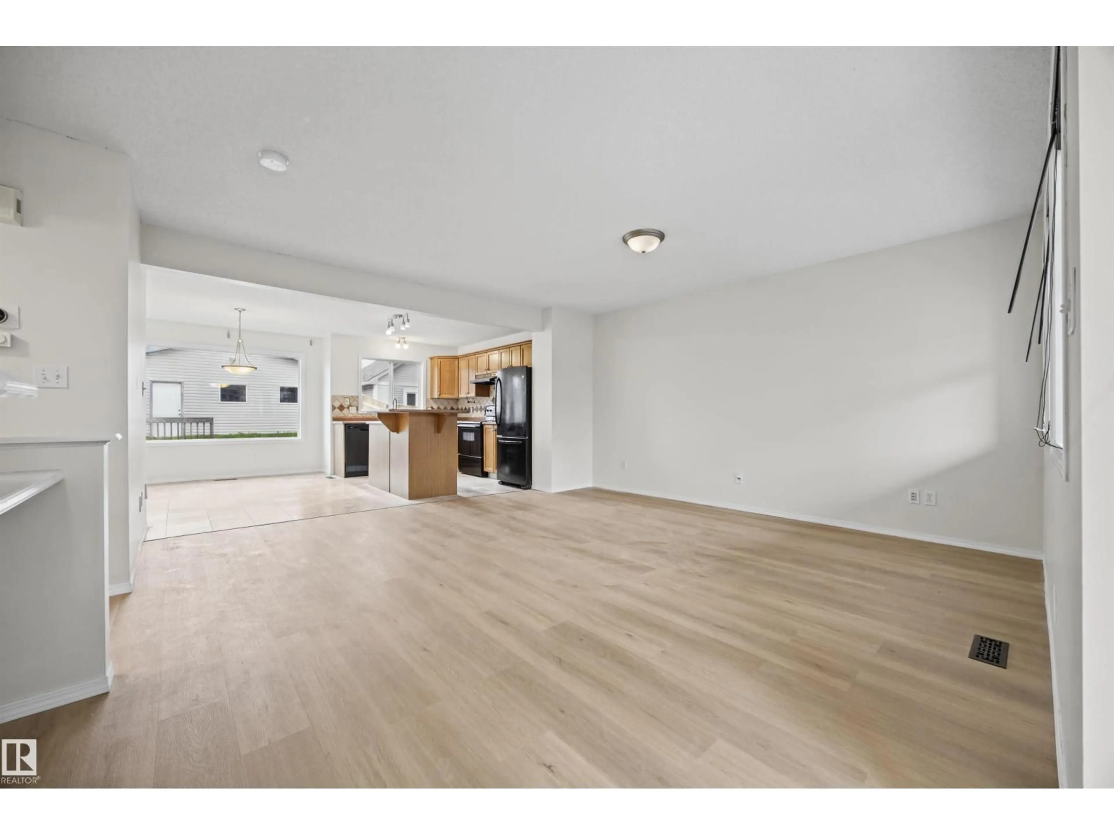 Open concept kitchen, unknown for 4618 TURNER SQUARE, Edmonton Alberta T6R3H3