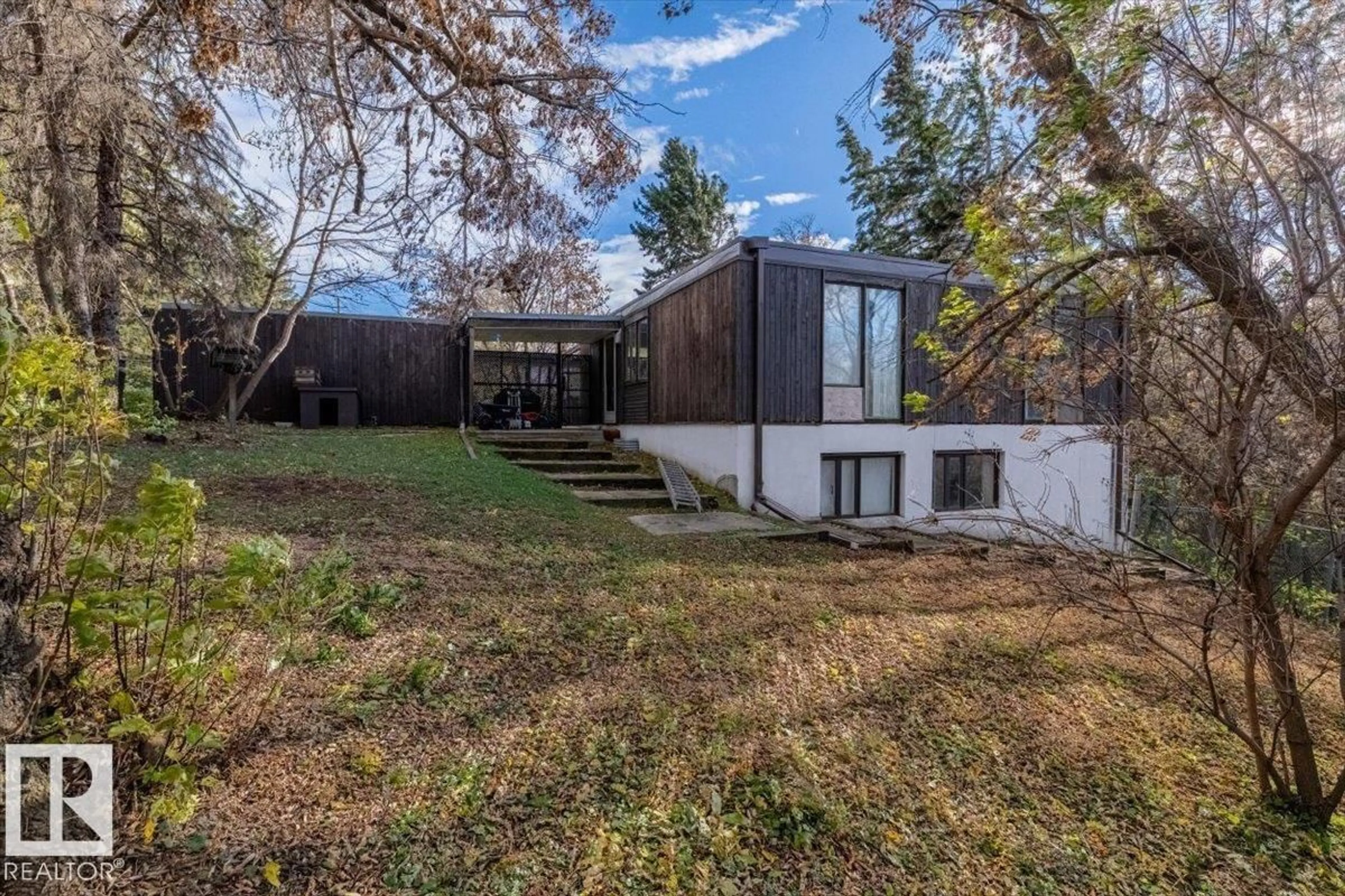 A pic from outside/outdoor area/front of a property/back of a property/a pic from drone, unknown for 10904 103 AV, Fort Saskatchewan Alberta T8L2B8