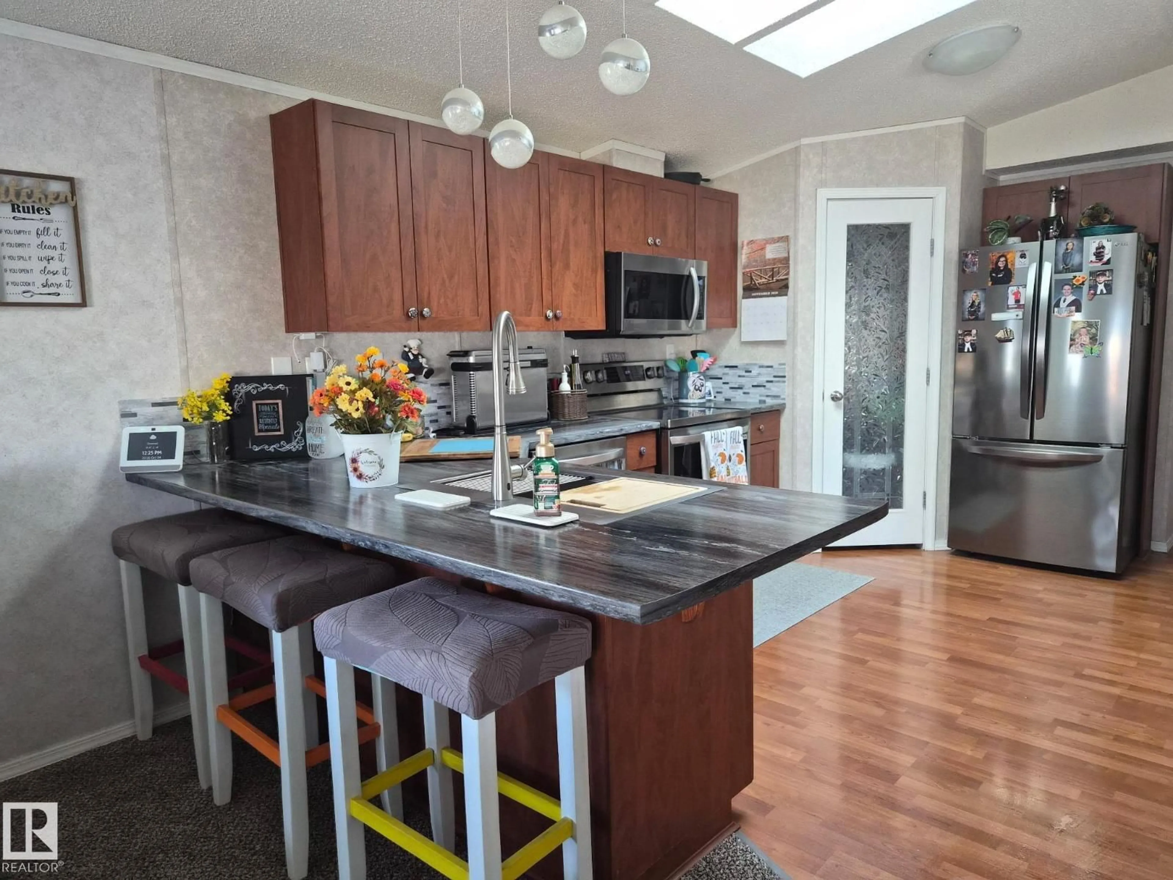 Open concept kitchen, unknown for 245 OAK WOOD DRIVE, Edmonton Alberta T6P0A4