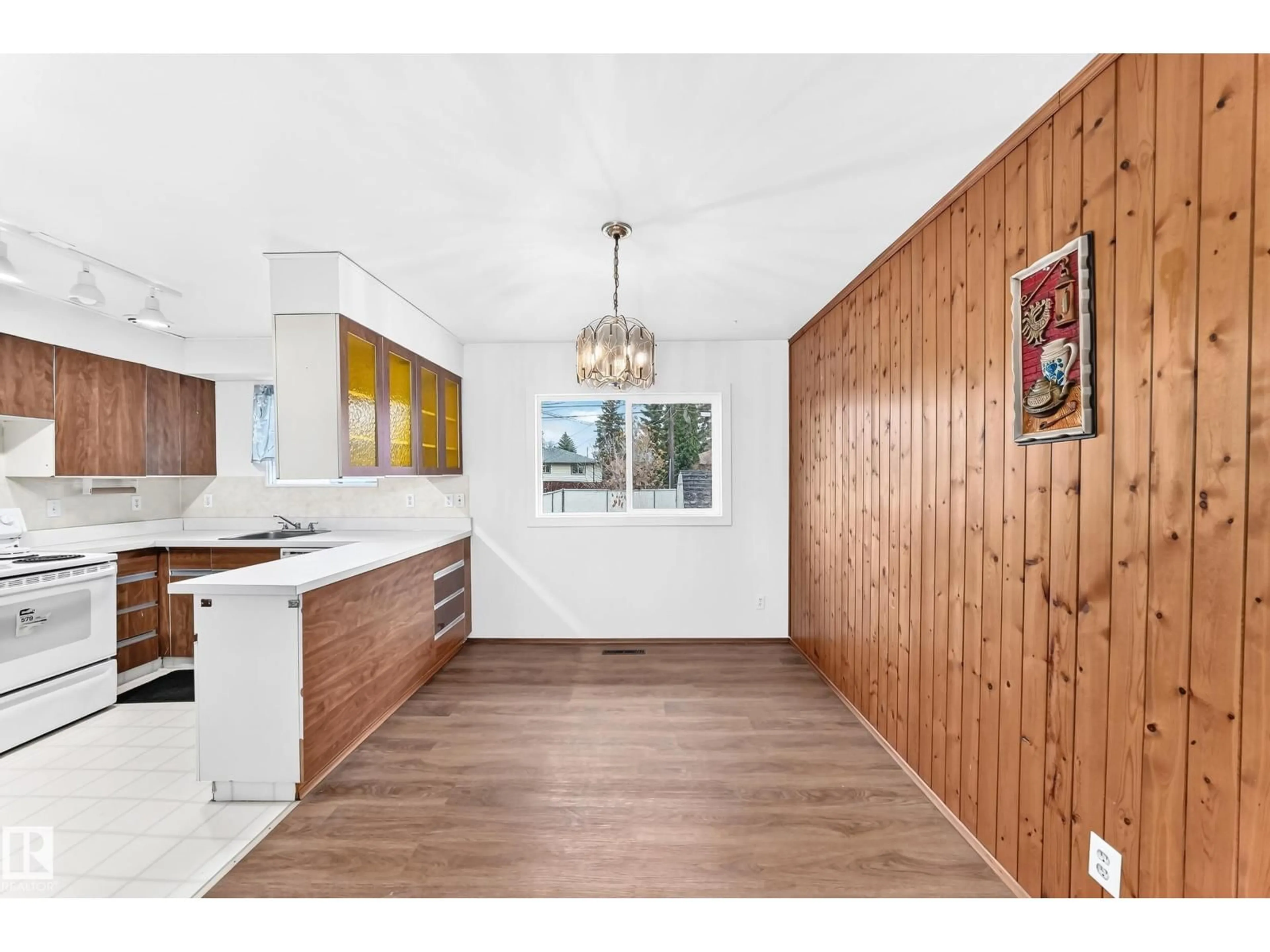 Unknown for NW - 16006 87 AV, Edmonton Alberta T5R4G9