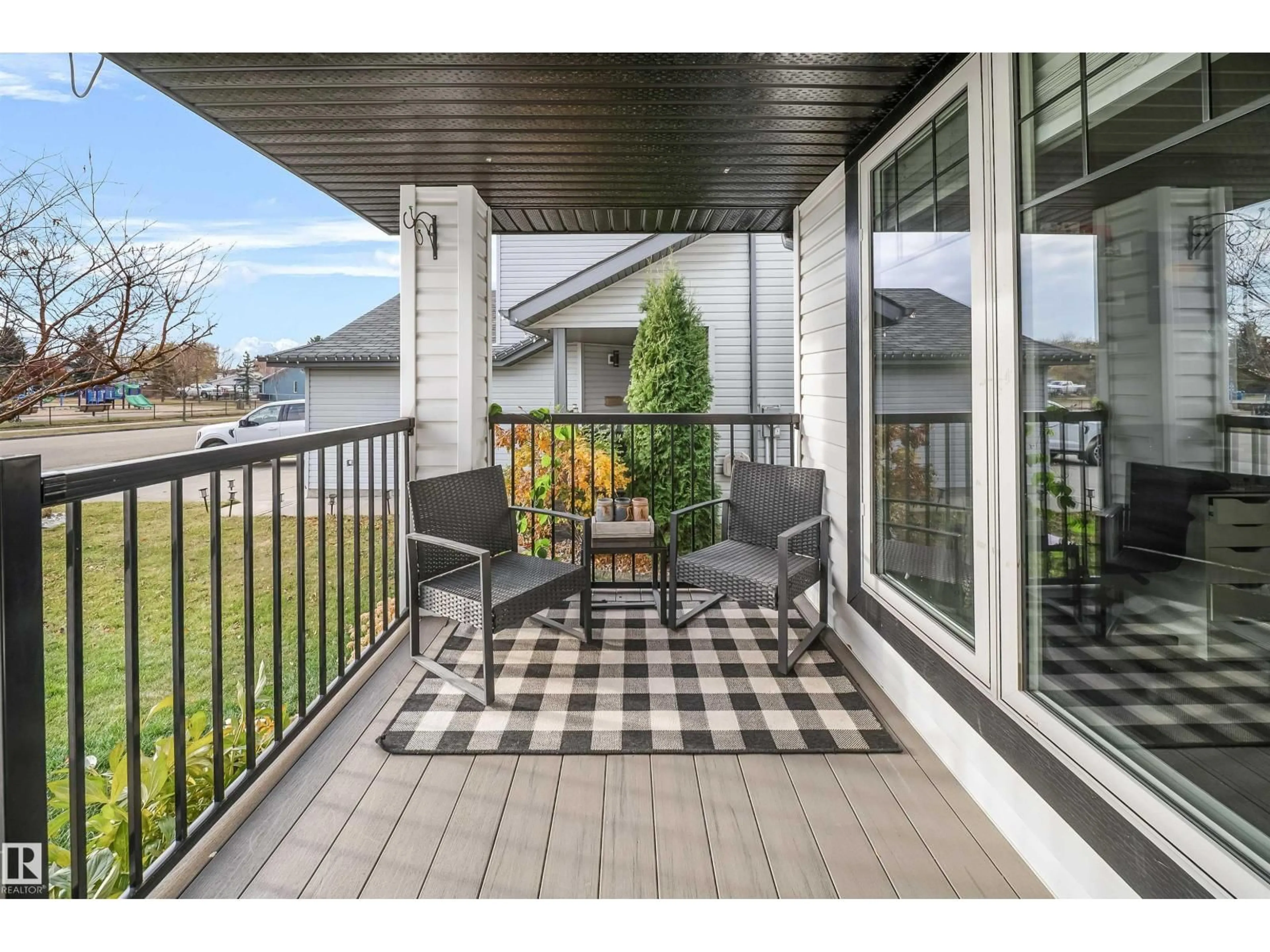 Patio, mountain view for 347 DAVENPORT DR, Sherwood Park Alberta T8H1Y1