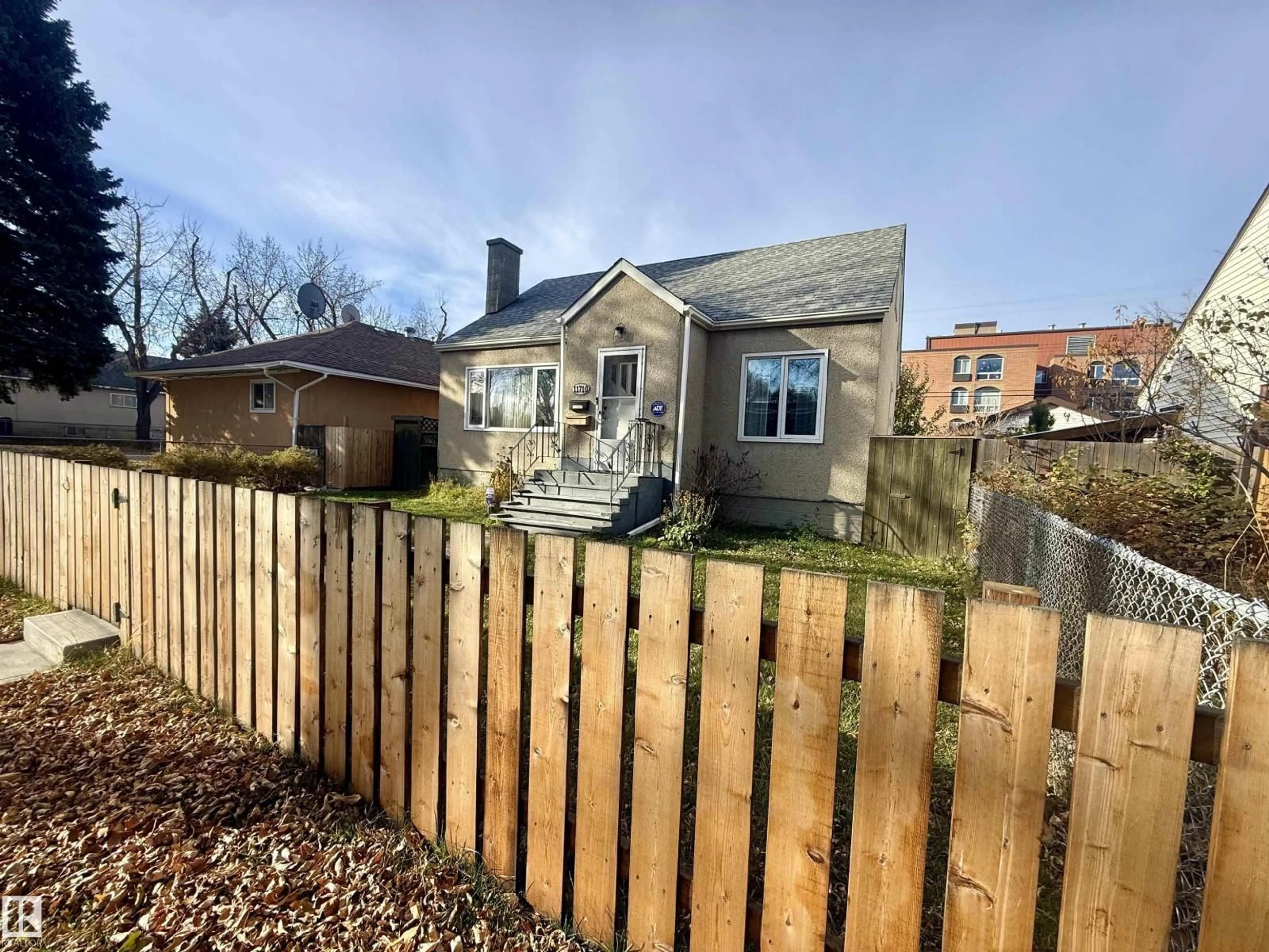 A pic from outside/outdoor area/front of a property/back of a property/a pic from drone, street for 11710 94 STREET, Edmonton Alberta T5G1J2