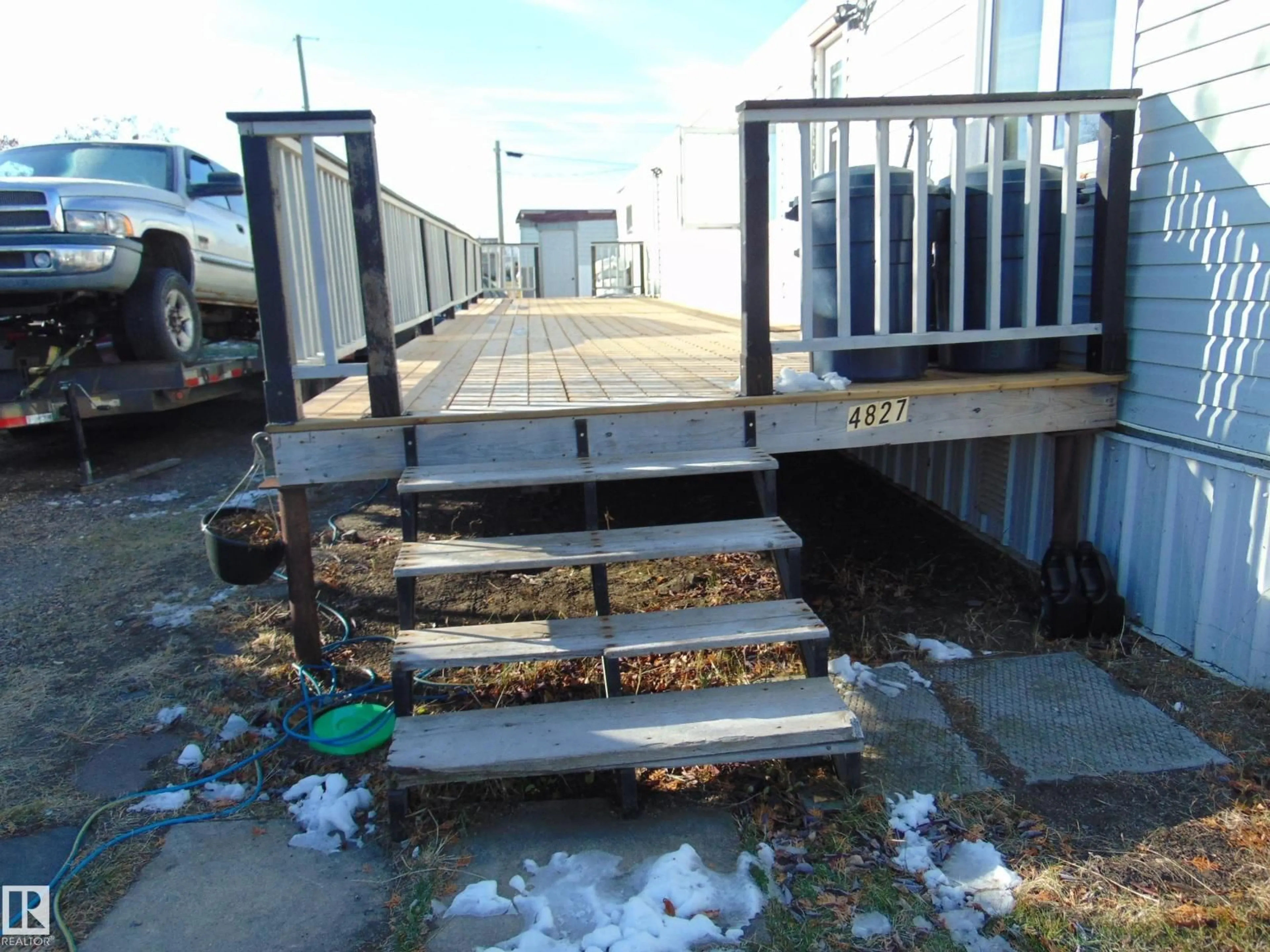 Stairs for 4827 49 AV, Chipman Alberta T0B0W0