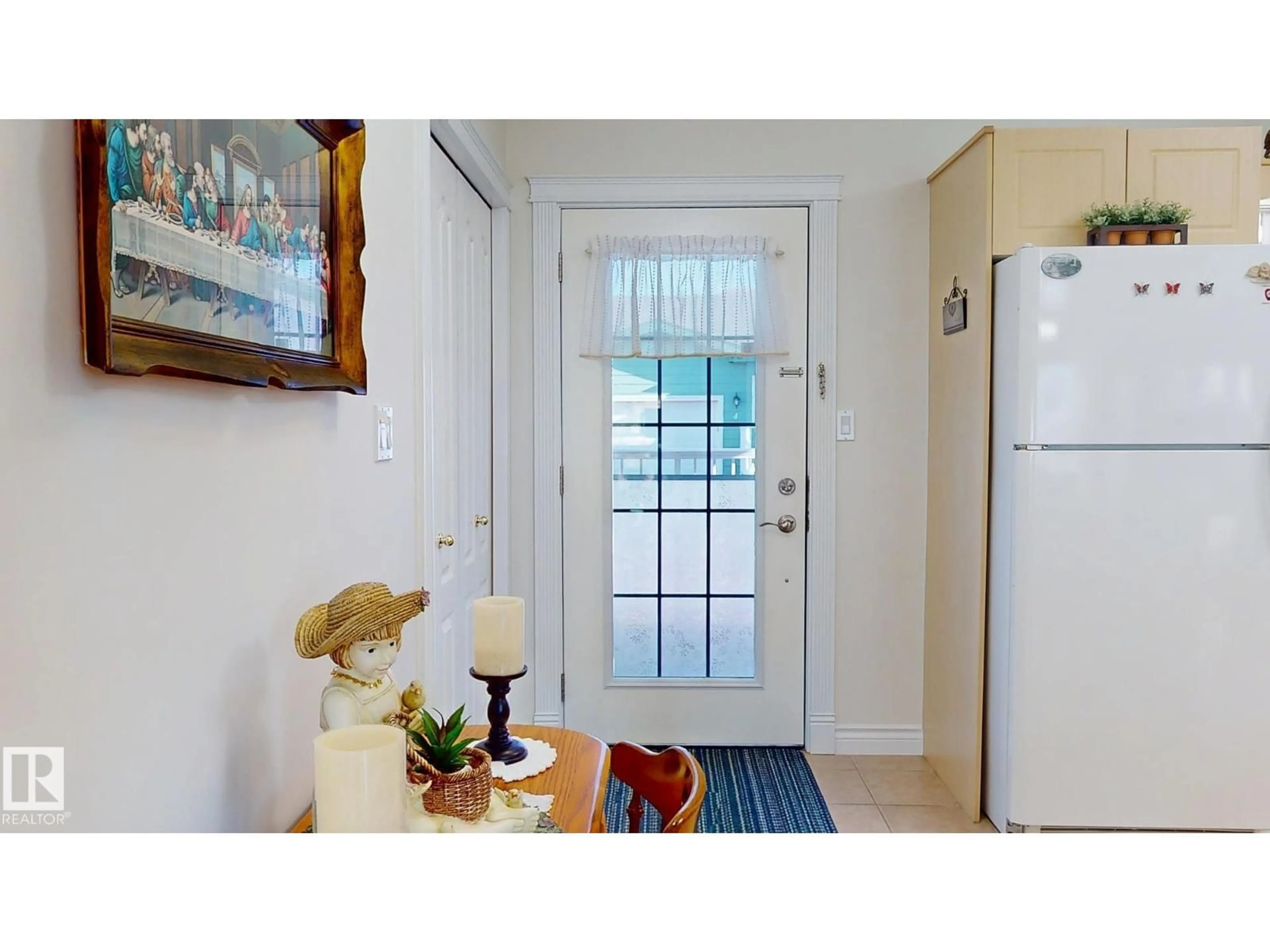 Indoor entryway for #3 - 3 SPRUCE RIDGE DR, Spruce Grove Alberta T7X3V5