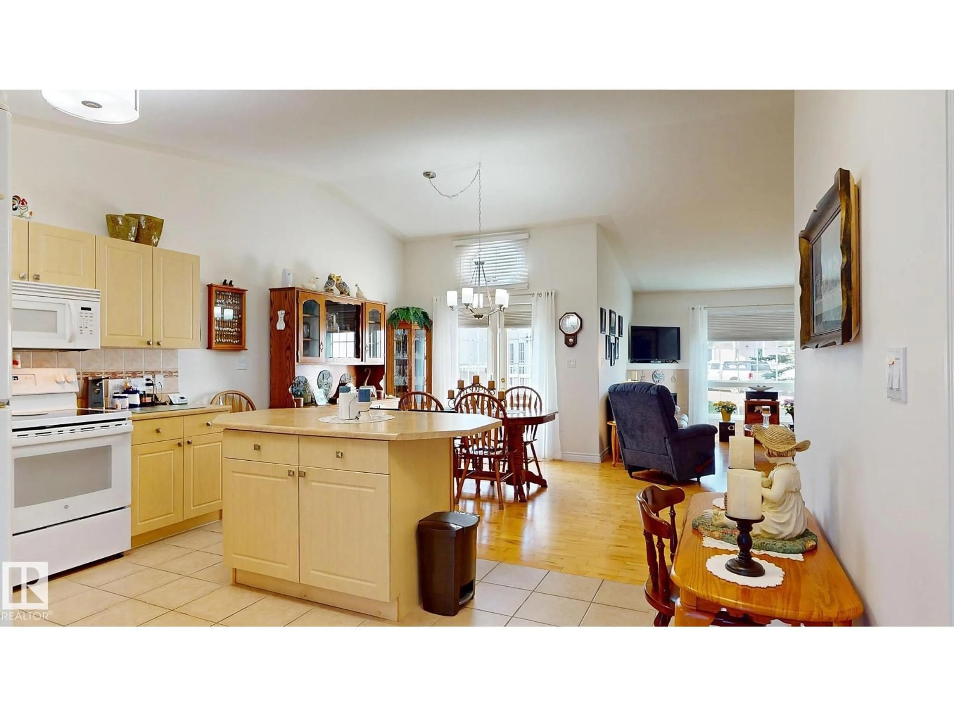 Open concept kitchen, unknown for #3 - 3 SPRUCE RIDGE DR, Spruce Grove Alberta T7X3V5