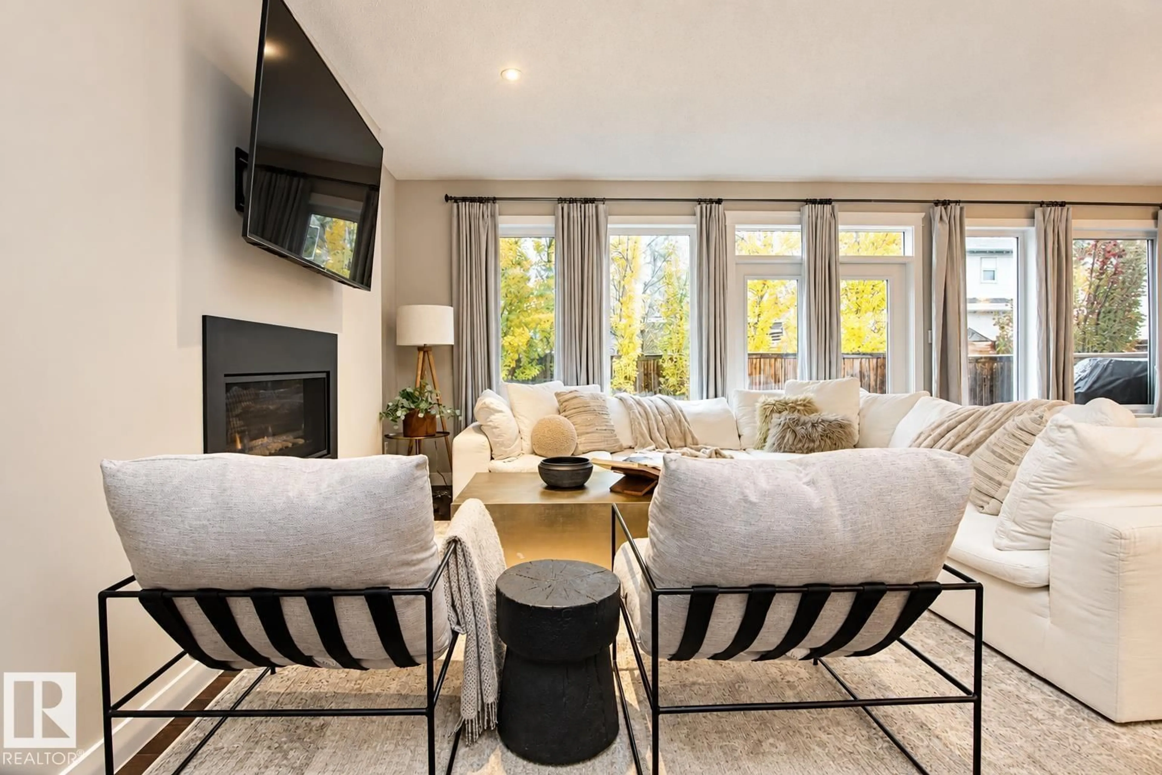 Living room with furniture, unknown for 133 SANDALWOOD CR, Sherwood Park Alberta T8H0S4