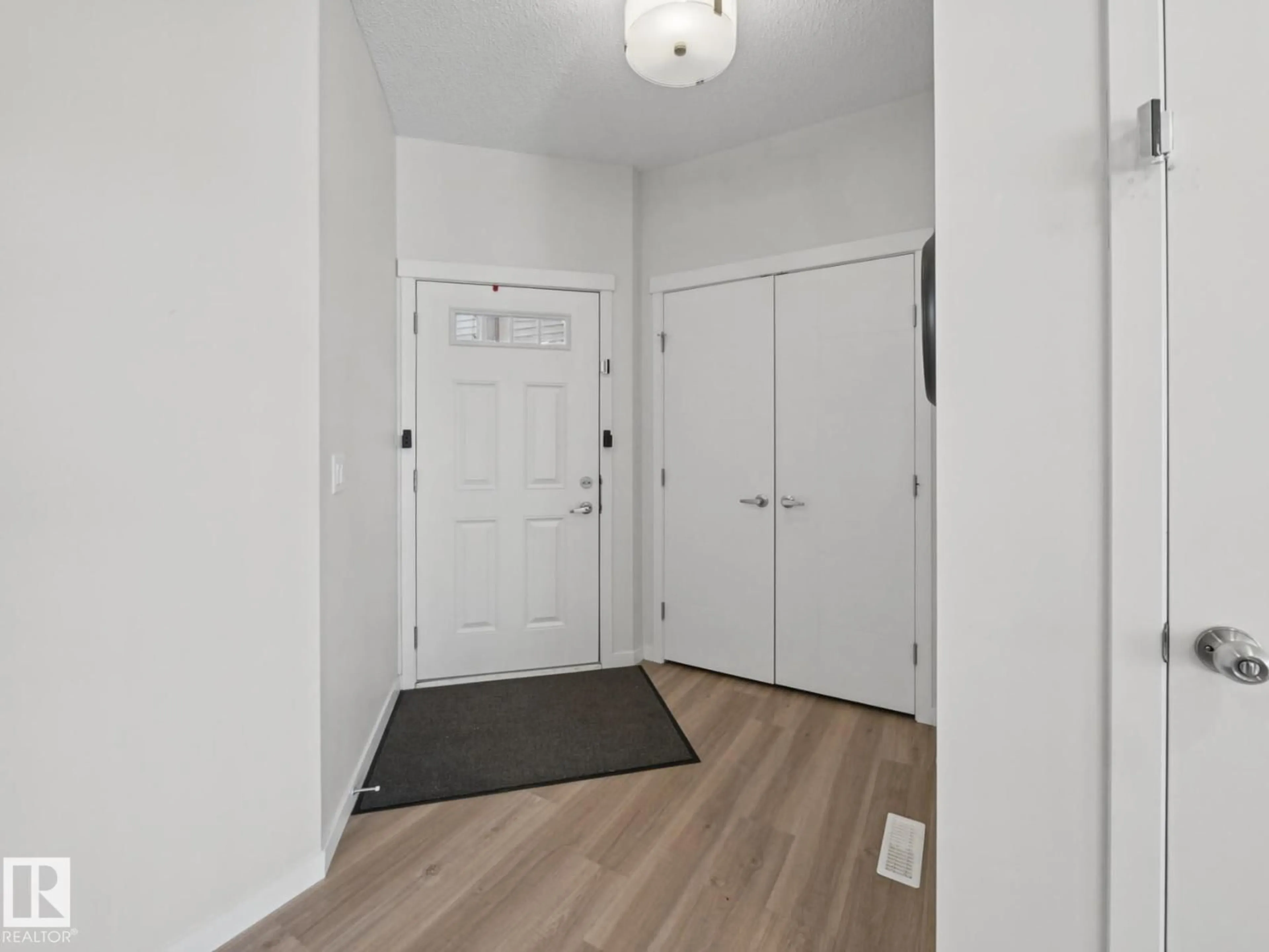 Indoor entryway for 3807 CHERRY LO, Edmonton Alberta T6X2K7