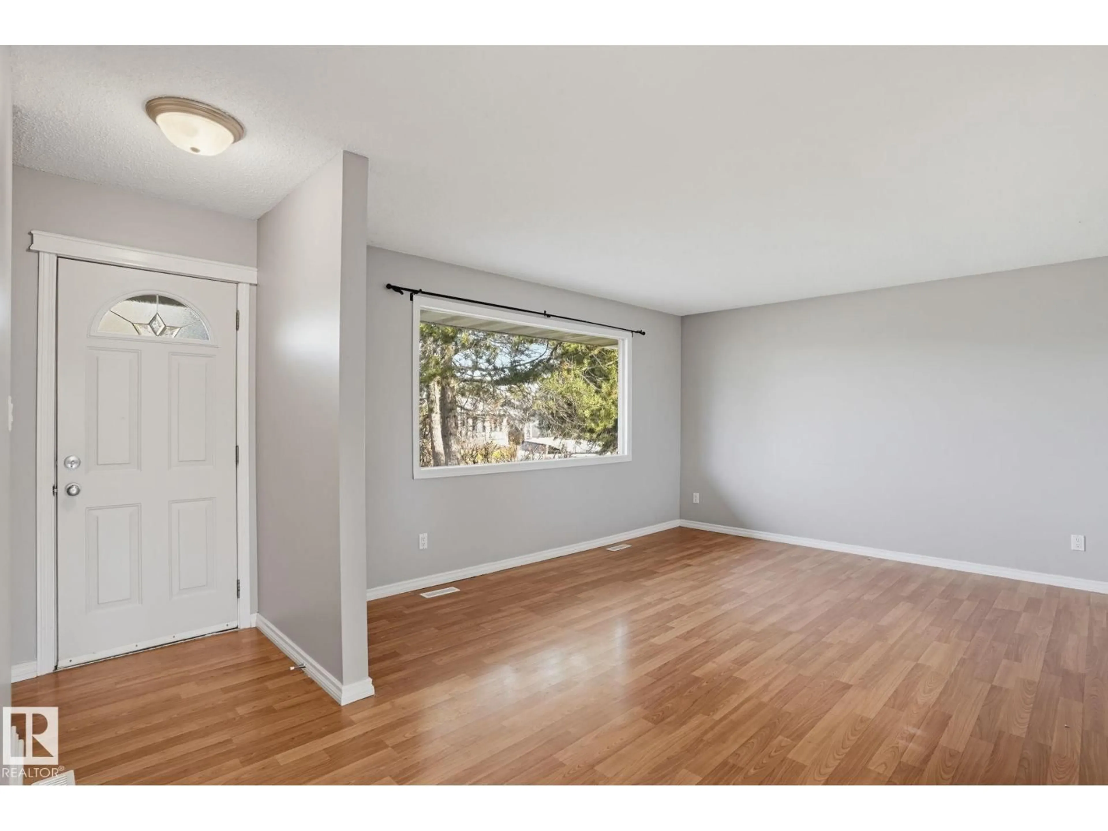 A pic of a room for 64 WINCHESTER AV, Spruce Grove Alberta T7X1L8