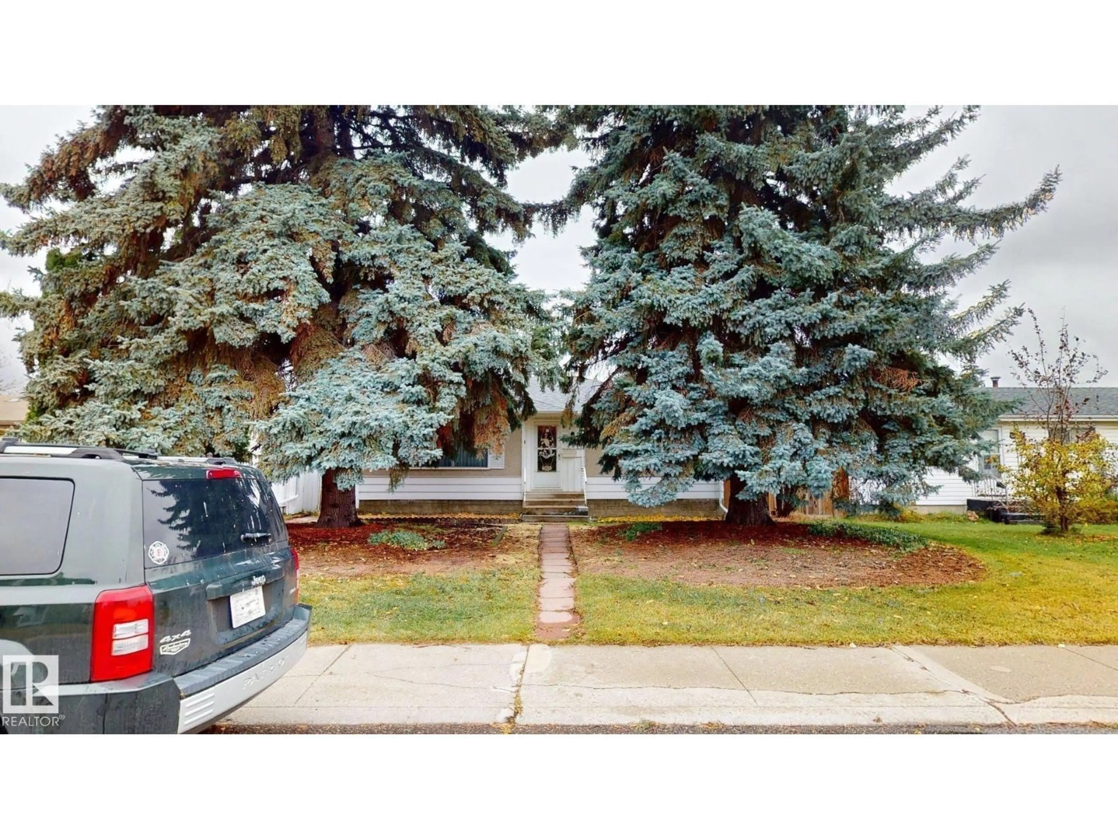 Unknown for NW - 13424 65 ST, Edmonton Alberta T5A1A4