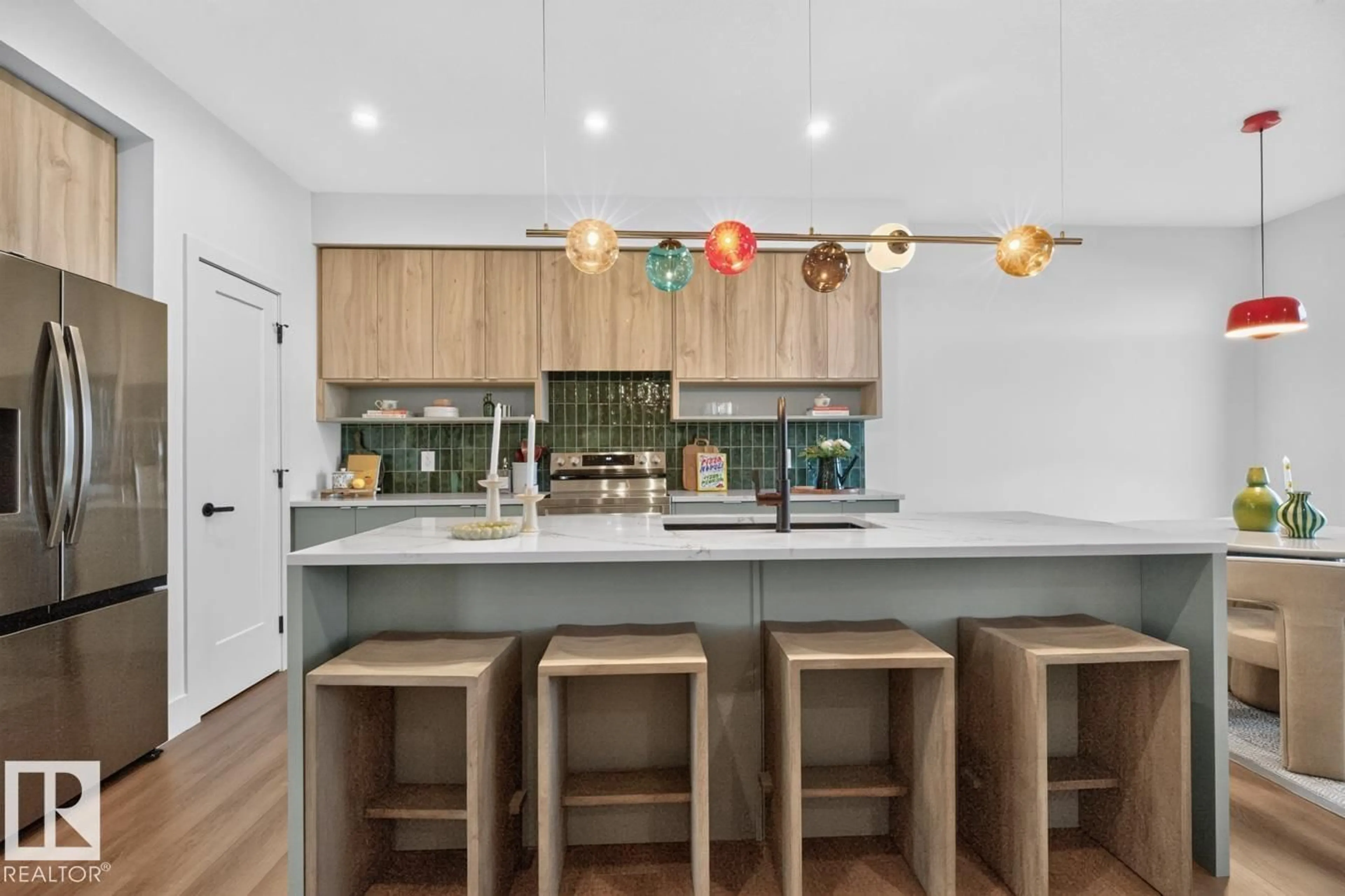 Contemporary kitchen, unknown for 200 CATRIA PT, Sherwood Park Alberta T8H3B2