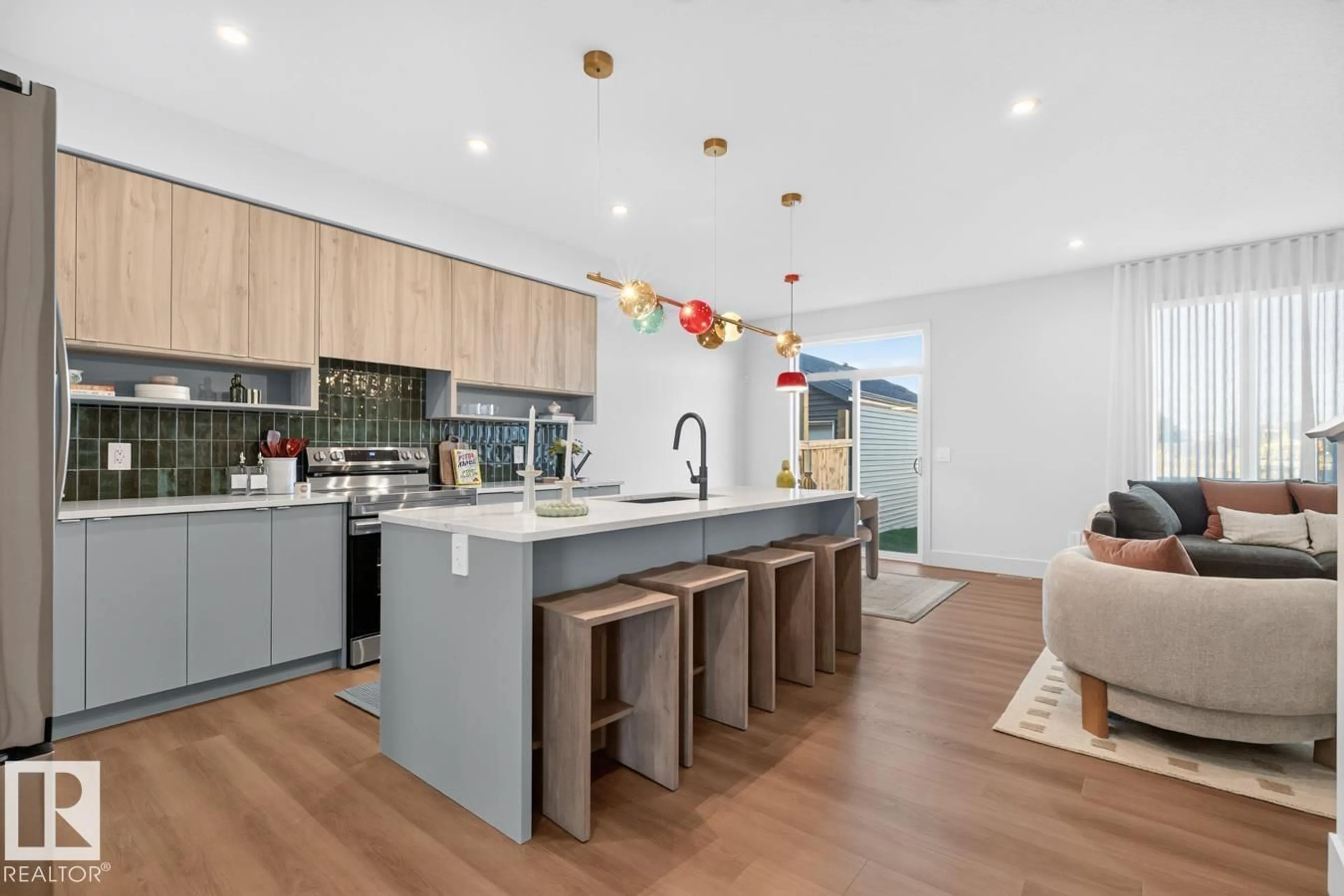 Open concept kitchen, unknown for 200 CATRIA PT, Sherwood Park Alberta T8H3B2