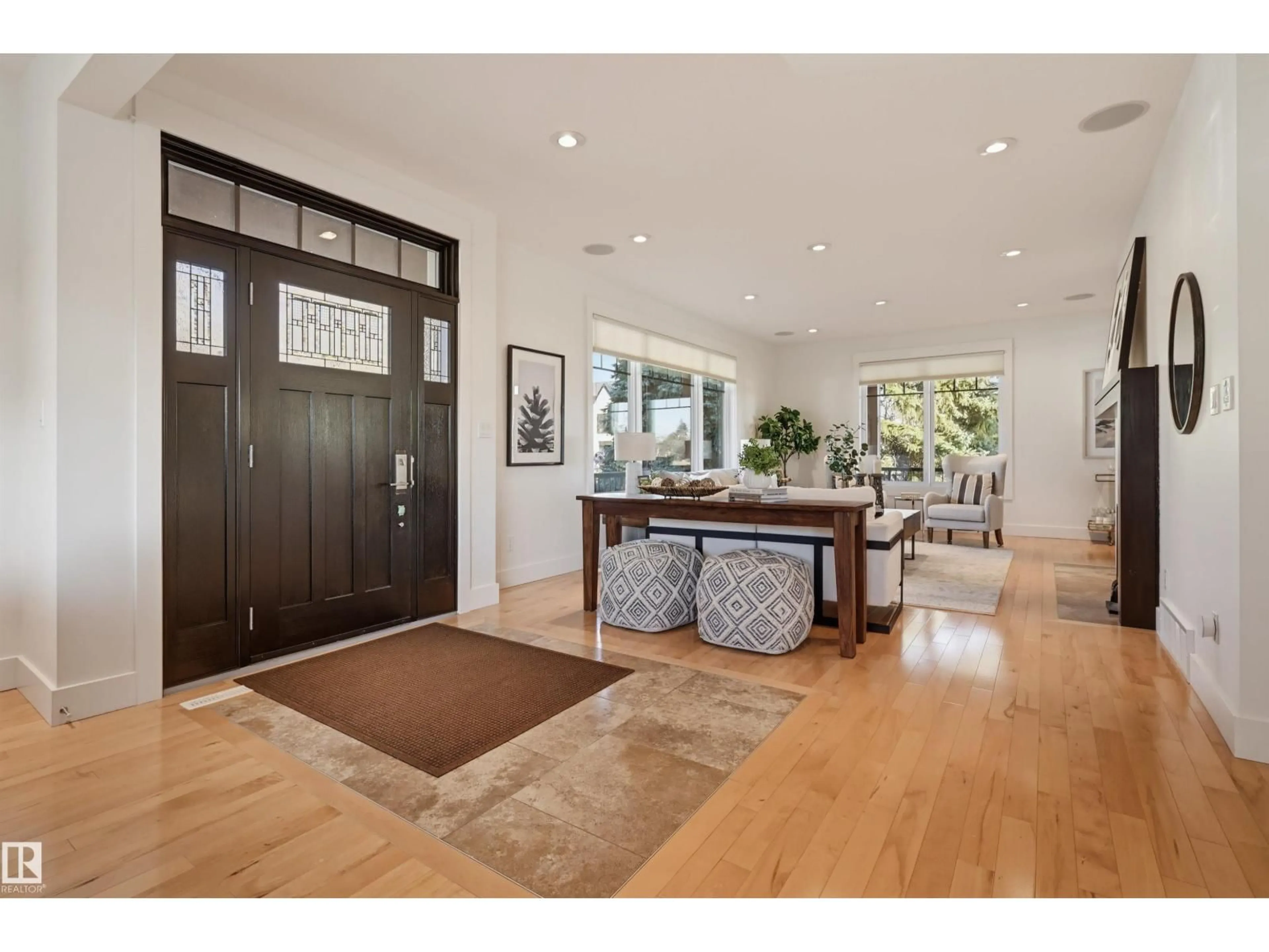 Indoor entryway for 14505 97 AV, Edmonton Alberta T5N0E4