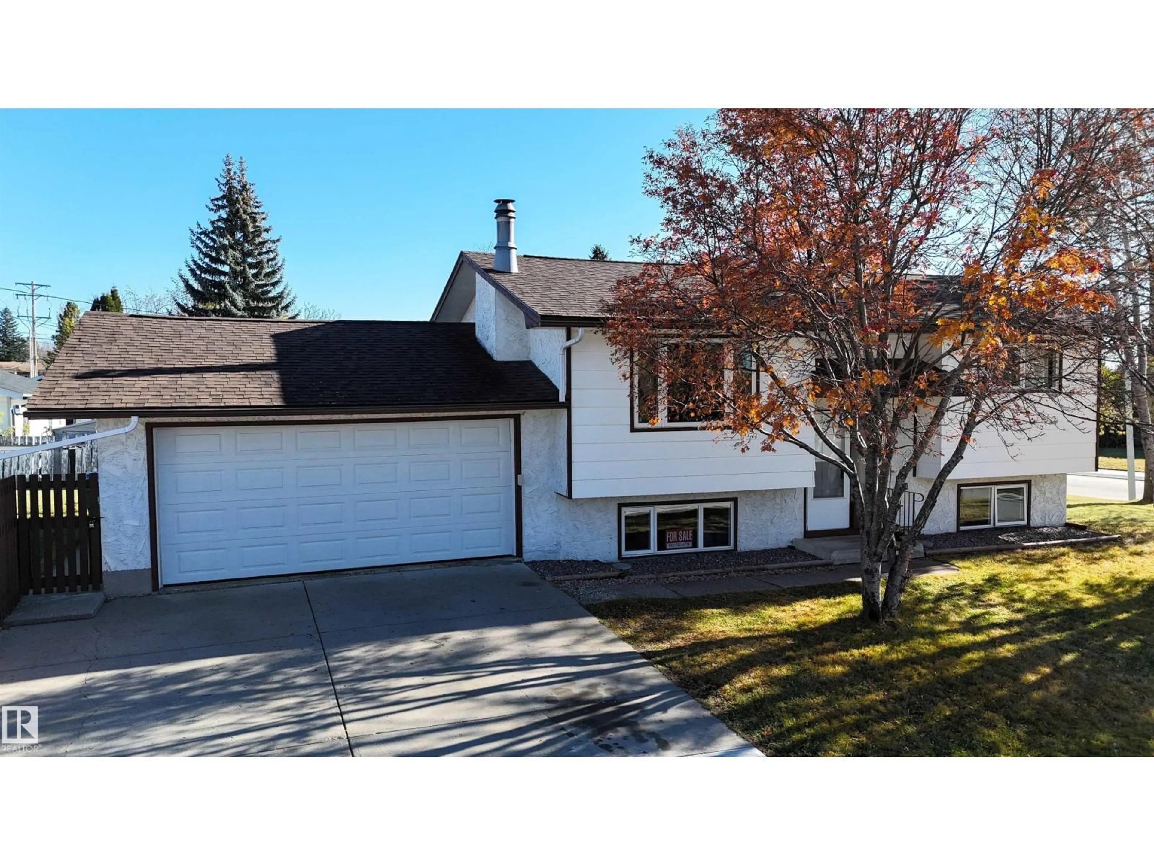 Home with vinyl exterior material, street for 5324 12 AVENUE, Edson Alberta T7E1J8