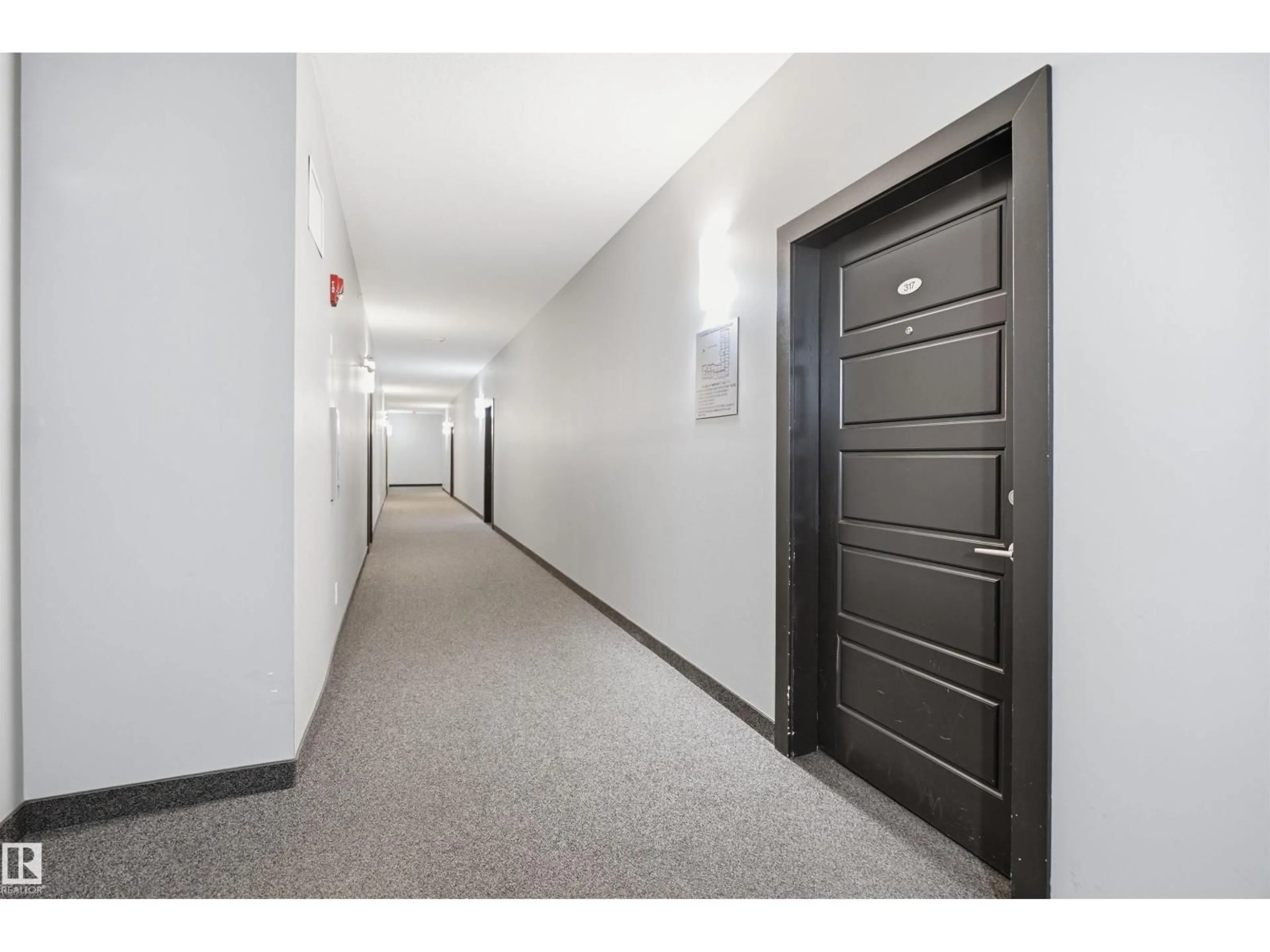 Indoor foyer for 317 14808 125 ST NW, Edmonton Alberta T5X0G1