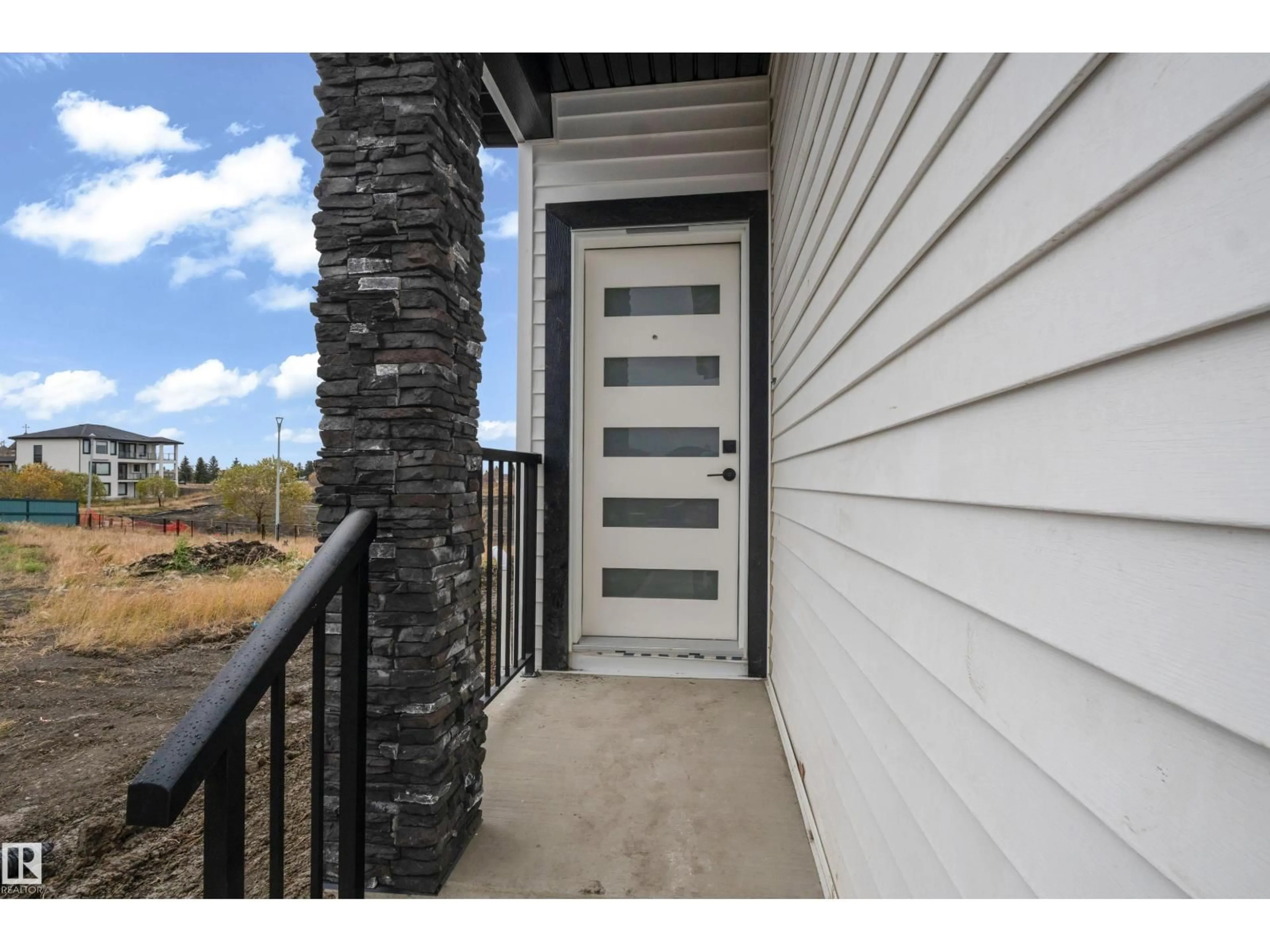 Indoor entryway for 9223 156 AV, Edmonton Alberta T5Z0S4