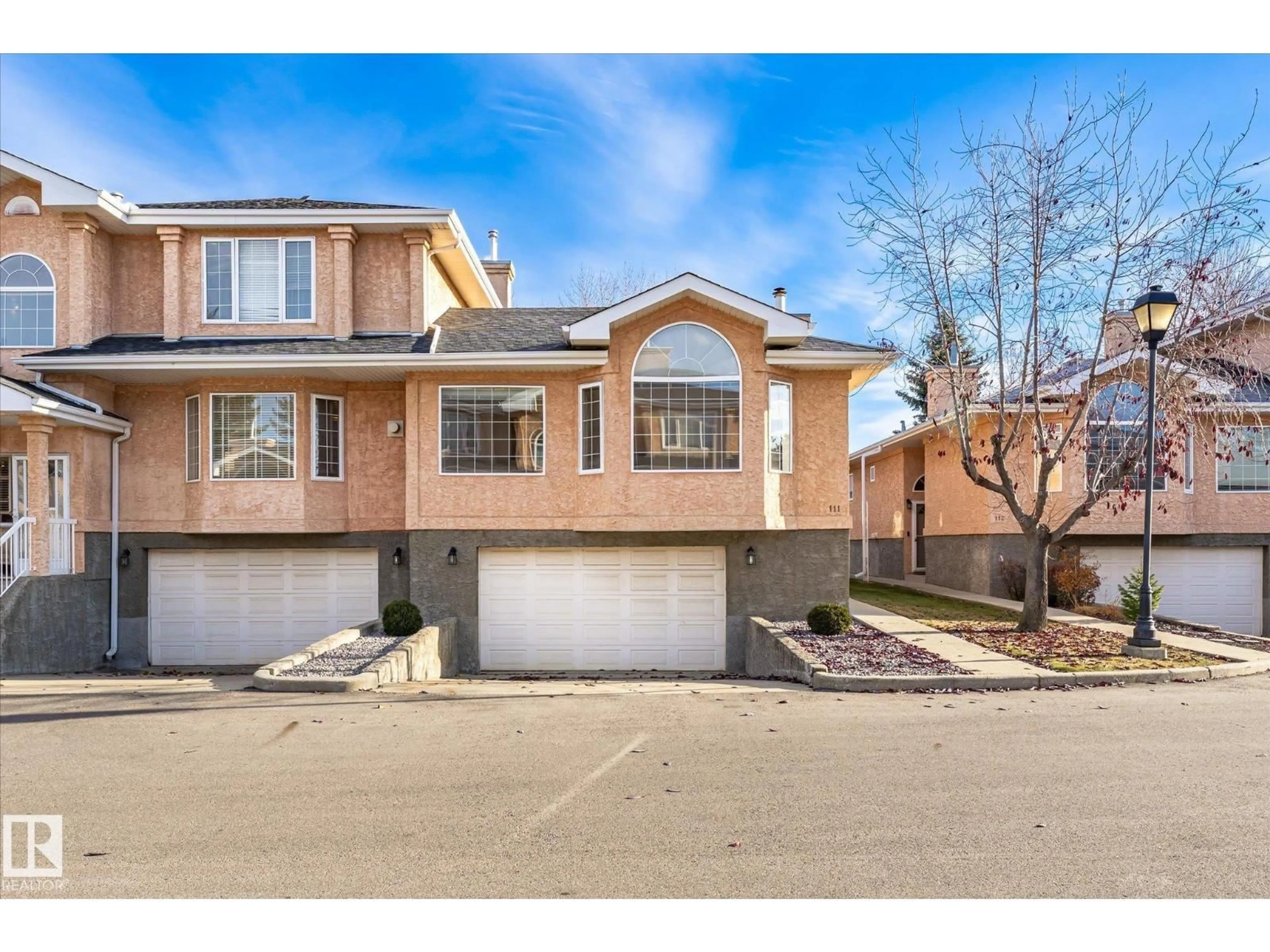 Unknown for 111 - 111 11115 9 AVE AVE, Edmonton Alberta T6J6Z1